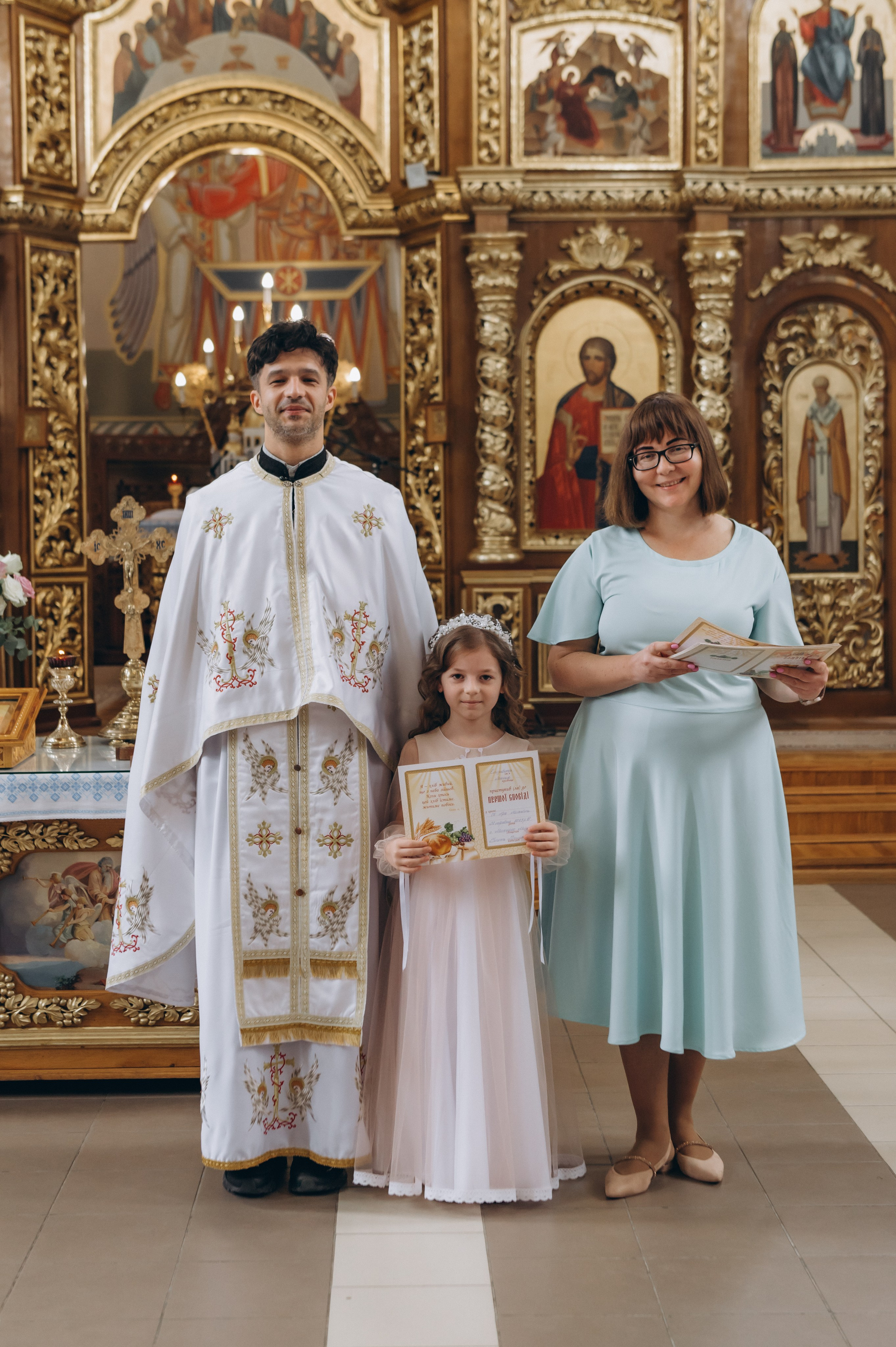 Фотосесія Причастя Тернопіль, зйомка Причастя, фотограф на Причастя Тернопіль, Причастя Львів, Причастя церква Михаїла Тернопіль. Сімейний, дитячий та індивідуальний фотограф в м. Тернопіль, м. Львів