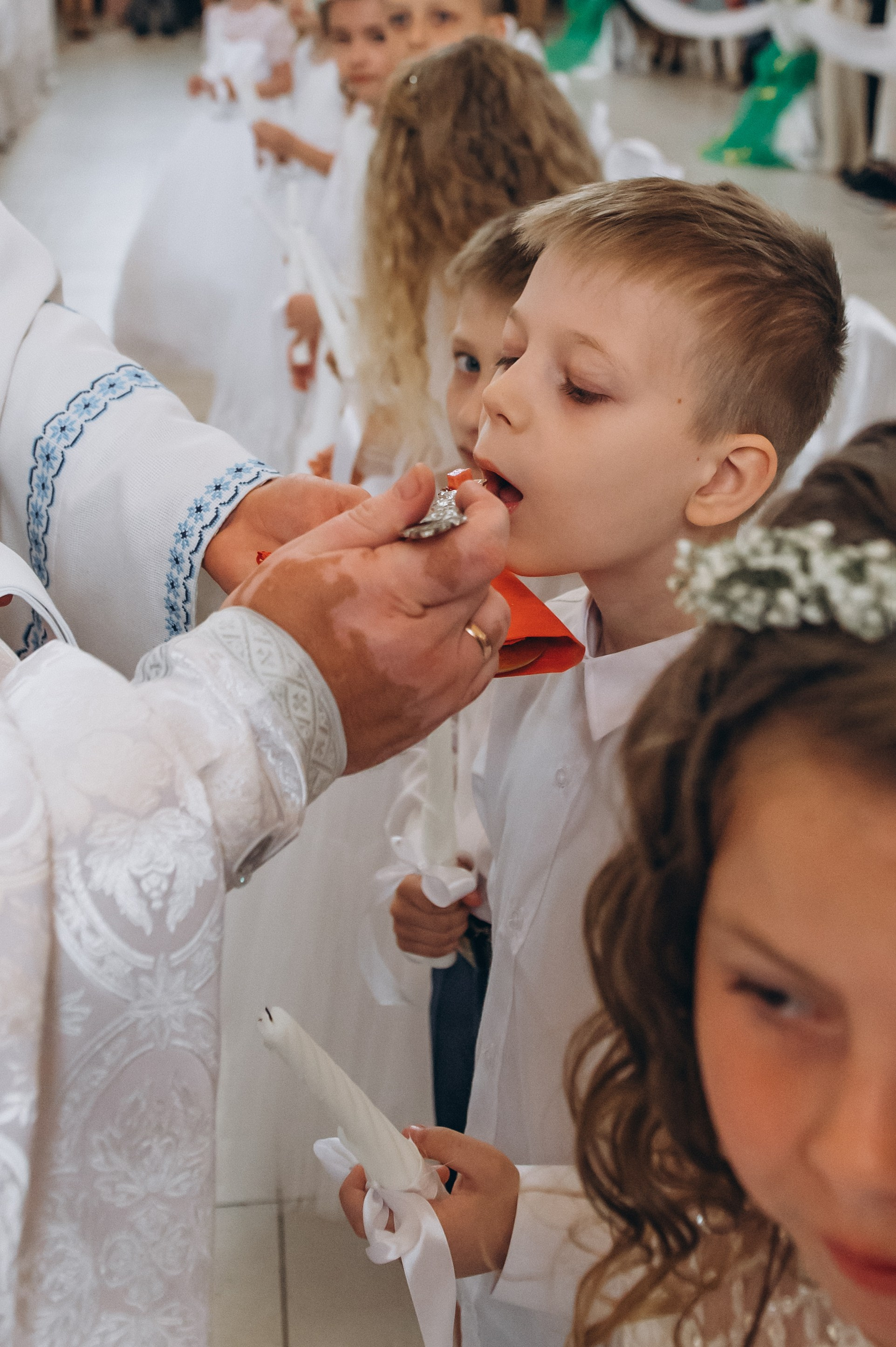 Фотосесія Причастя Тернопіль, зйомка Причастя, фотограф на Причастя Тернопіль, Причастя Львів, церква Петра і Павла. Сімейний, дитячий та індивідуальний фотограф в м. Тернопіль, м. Львів