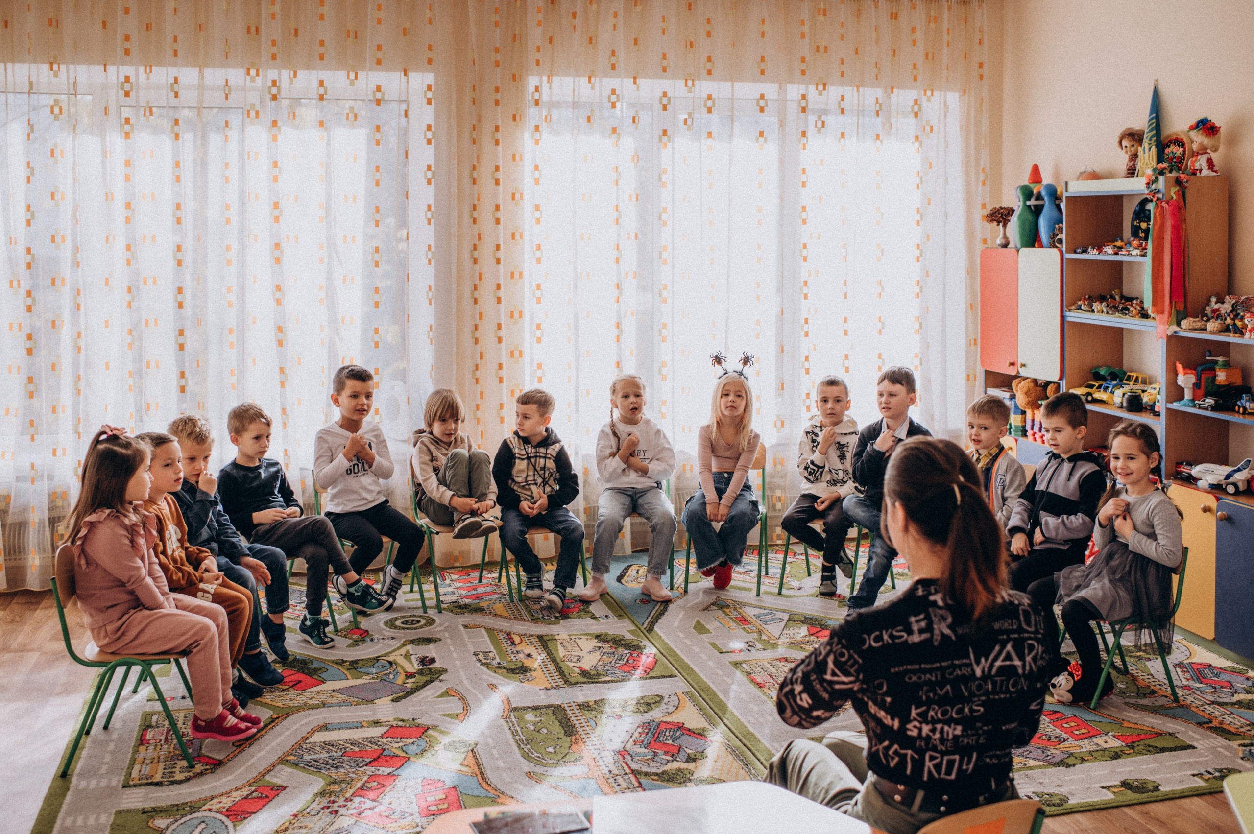 Фотосесія в дитячому садку, фотосесія на віньєтки, випускні фотоальбоми Тернопіль, шкільні фотоальбоми Тернопіль, зйомка випускного садочку. Сімейний, дитячий та індивідуальний фотограф в м. Тернопіль, м. Львів