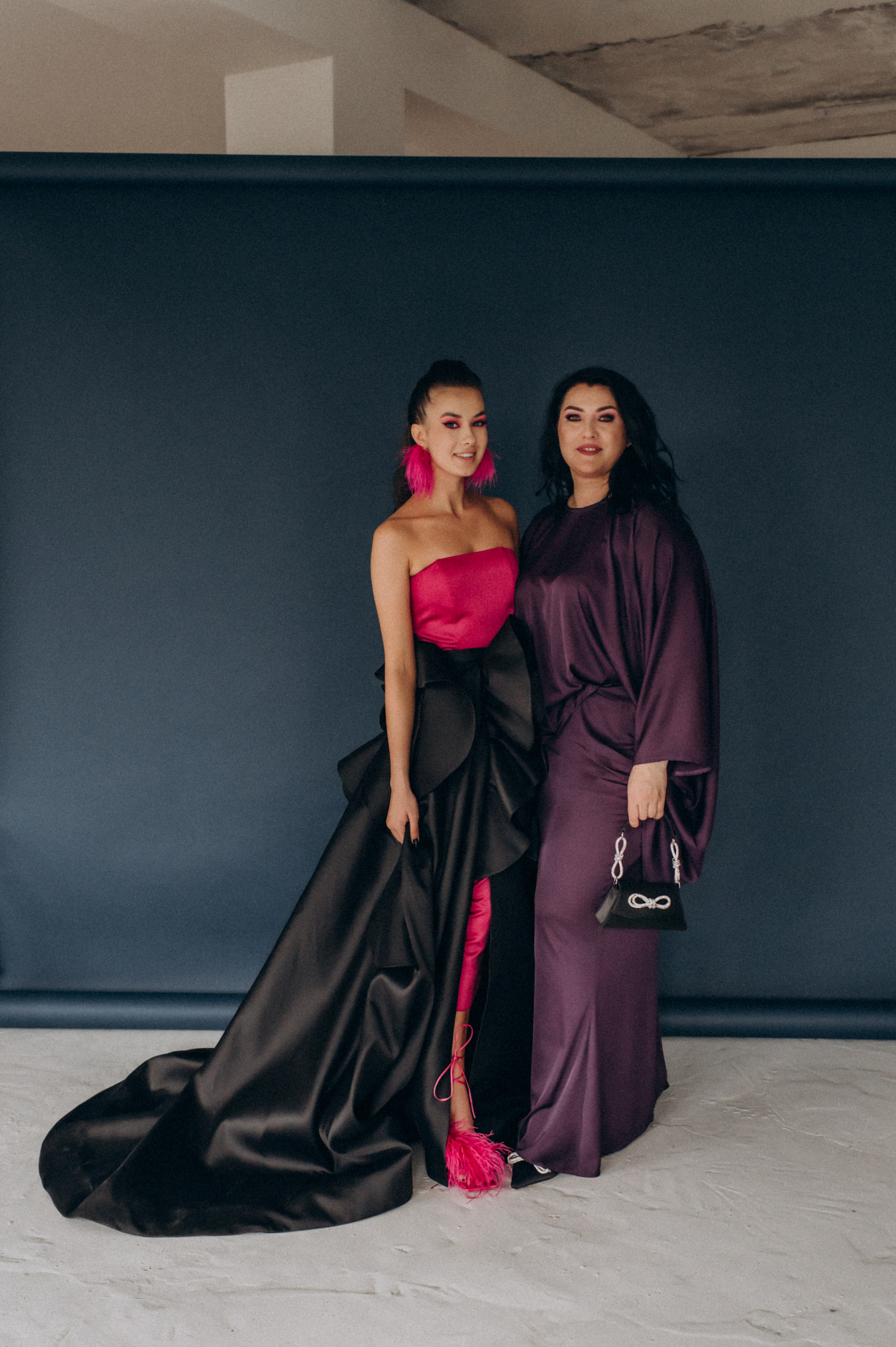 Випускниця, зйомка у студії, фотосесія випускного Тернопіль Львів. Сімейний, дитячий та індивідуальний фотограф в м. Тернопіль, м. Львів