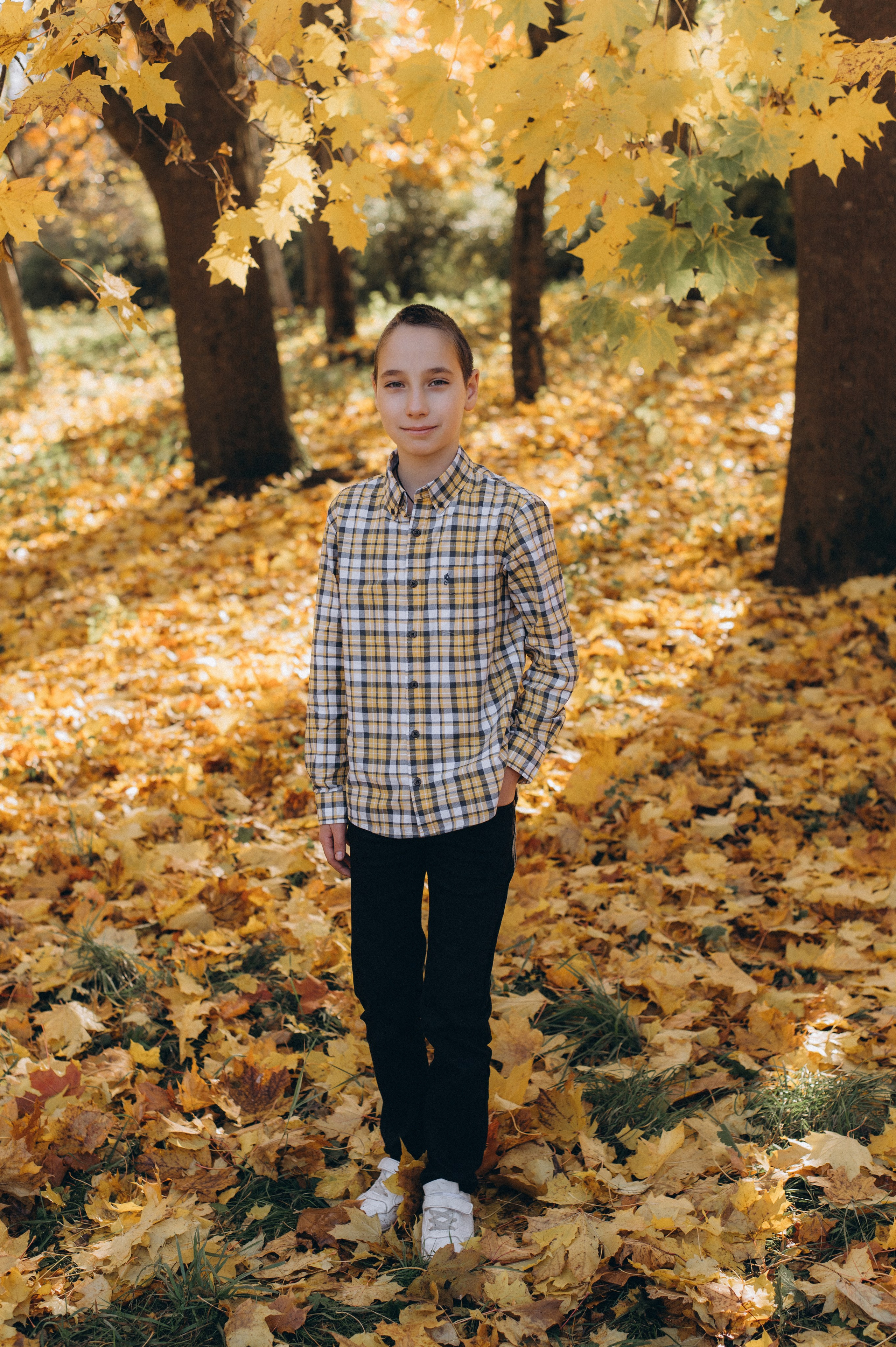 Осіння фотосесія 4 класу на віньєтки, випускні фотоальбоми Тернопіль, фотосесія випускників Тернопіль, шкільний випускний альбом Тернопіль. Сімейний, дитячий та індивідуальний фотограф в м. Тернопіль, м. Львів