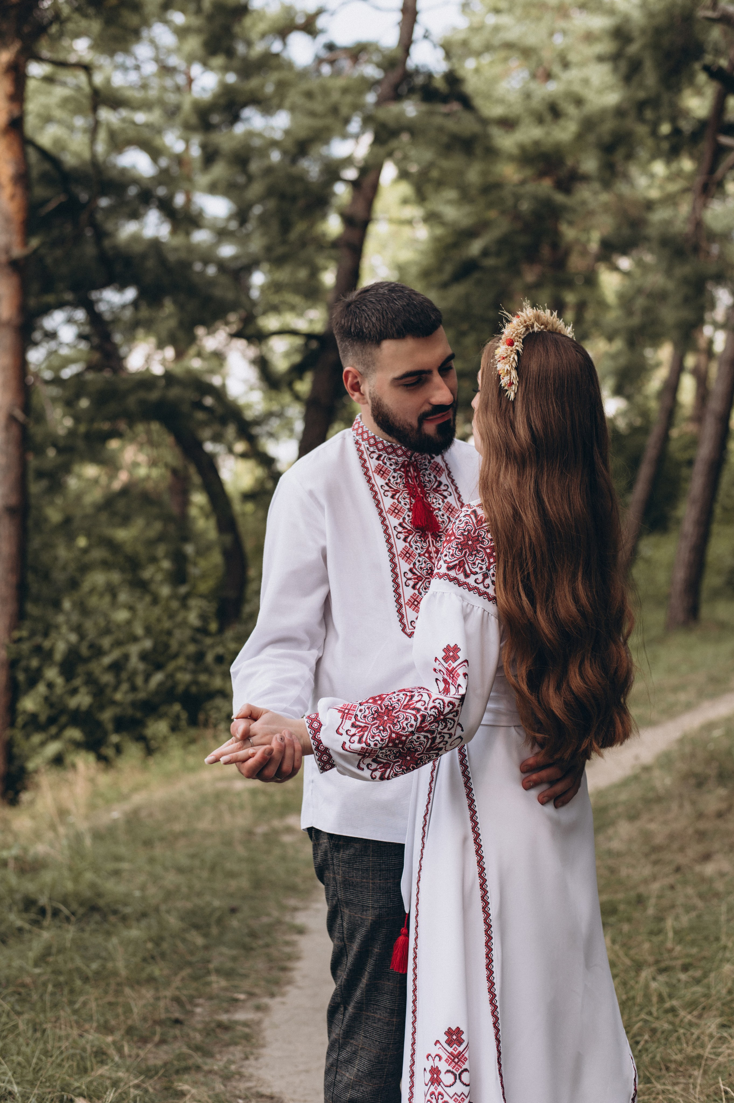 Сімейна фотосесія в українському стилі, зйомка у вишиванках Тернопіль, портретний фотограф Тернопіль Львів. Сімейний, дитячий та індивідуальний фотограф в м. Тернопіль, м. Львів