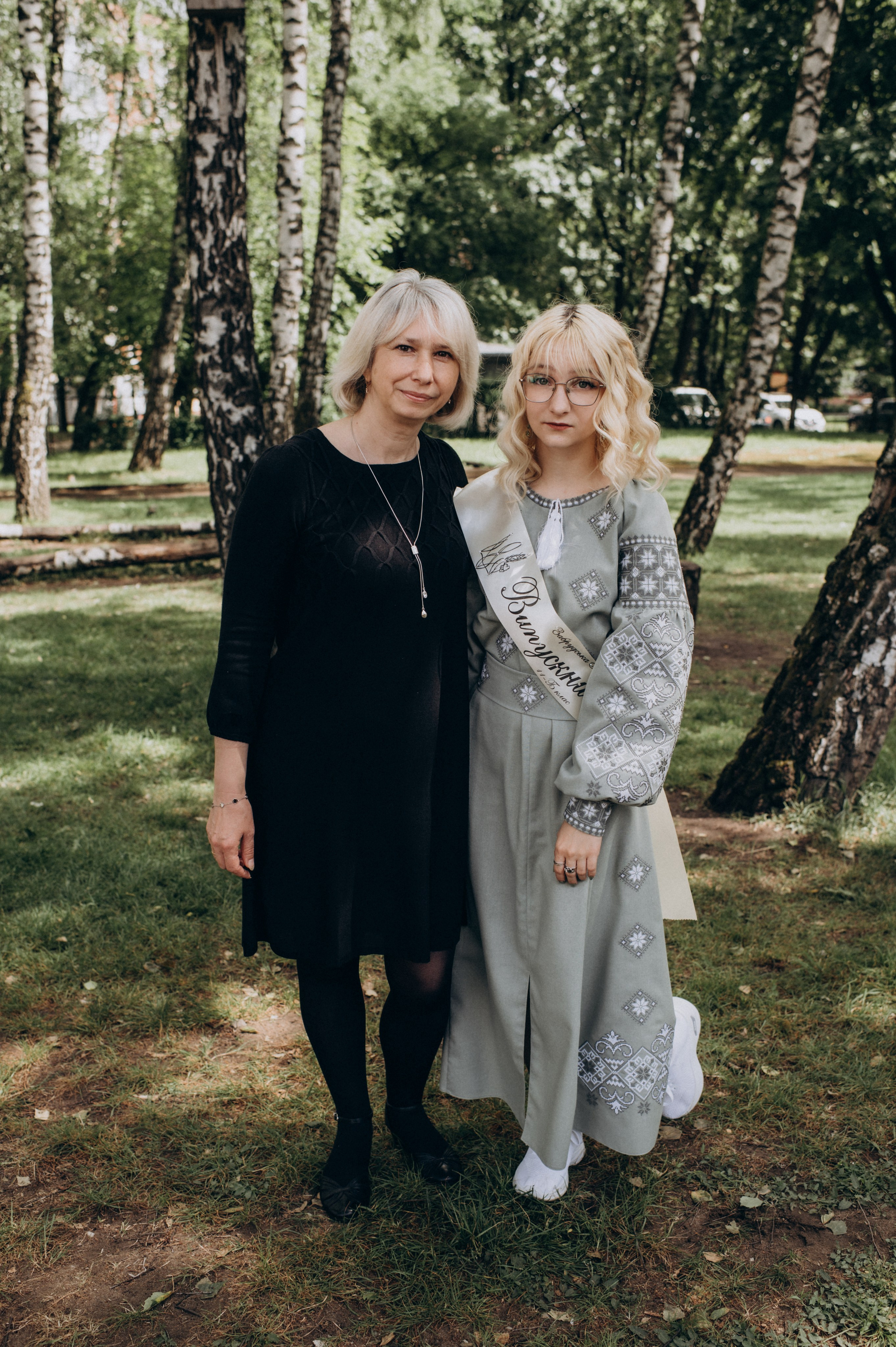 Фотосесія останнього дзвоника, фотосесія випускників Тернопіль, випускний 2024. Сімейний, дитячий та індивідуальний фотограф в м. Тернопіль, м. Львів