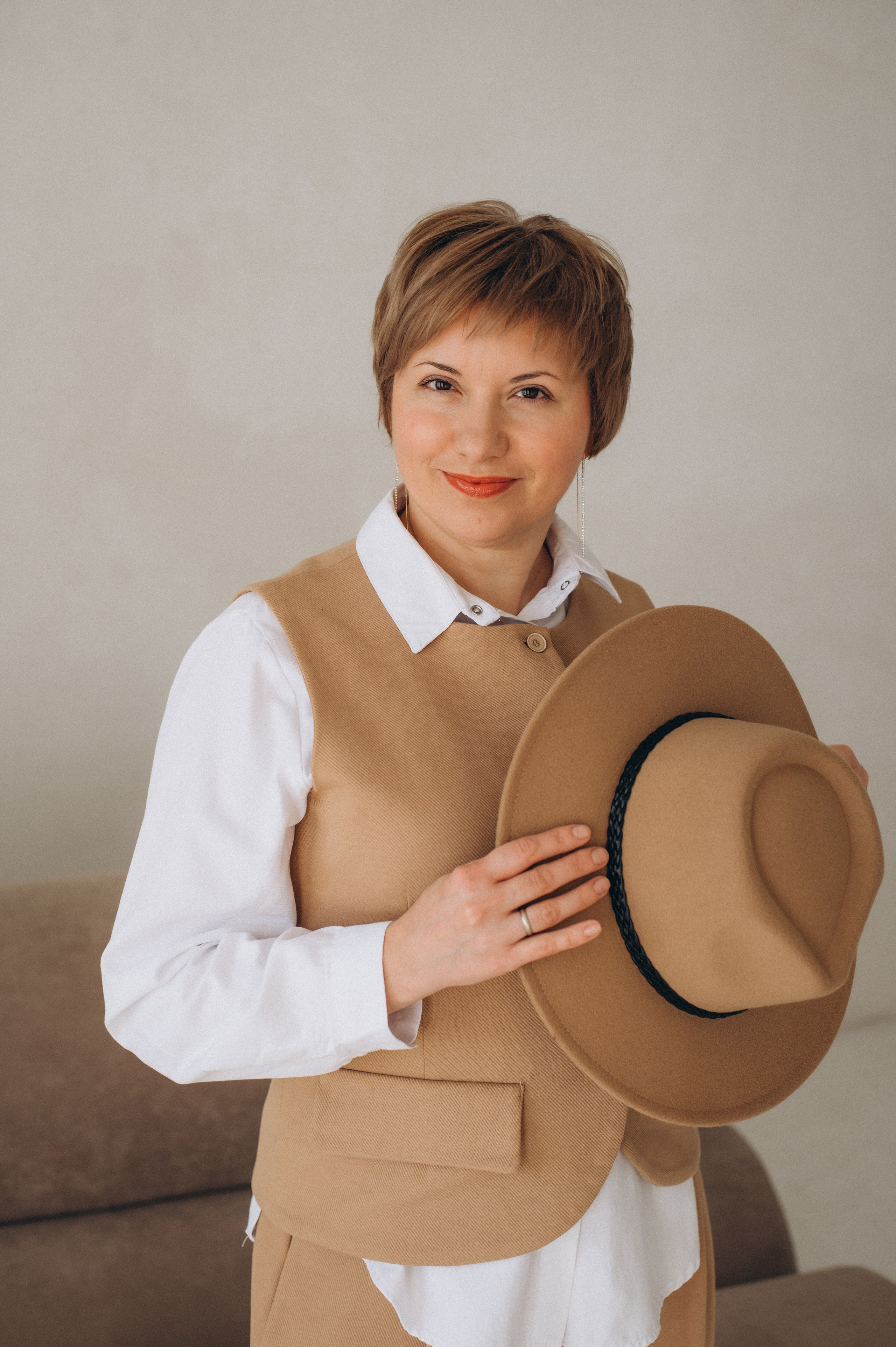 Індивідуальна фотосесія Тернопіль, студійна зйомка Львів, портретний фотограф Тернопіль, контент-фотосесія. Сімейний, дитячий та індивідуальний фотограф в м. Тернопіль, м. Львів