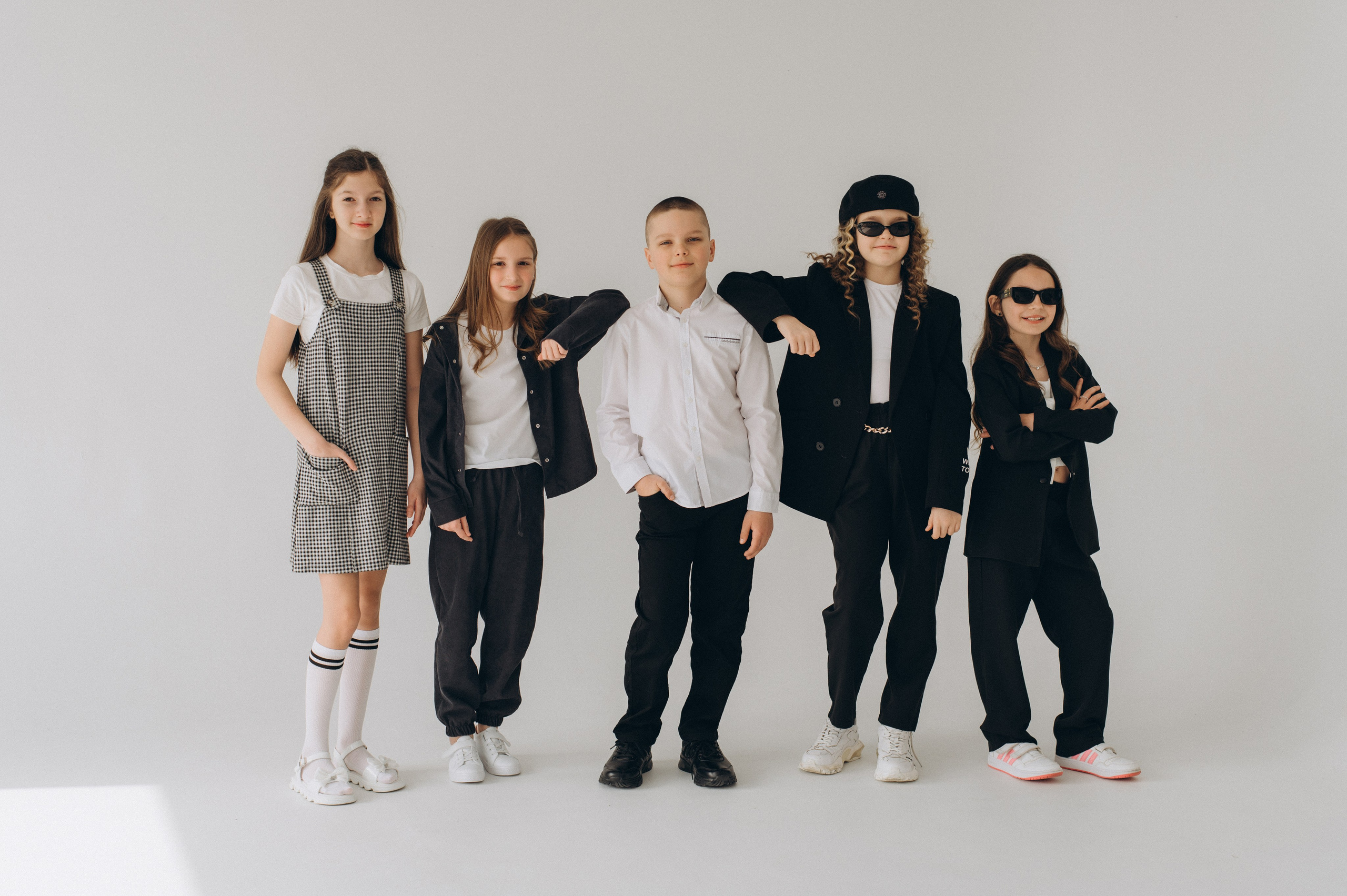 Шкільна фотосесія на віньєтки Тернопіль, шкільні альбоми, фотосесія випускників Тернопіль, випускний альбом, фотограф випускний Тернопіль. Сімейний, дитячий та індивідуальний фотограф в м. Тернопіль, м. Львів