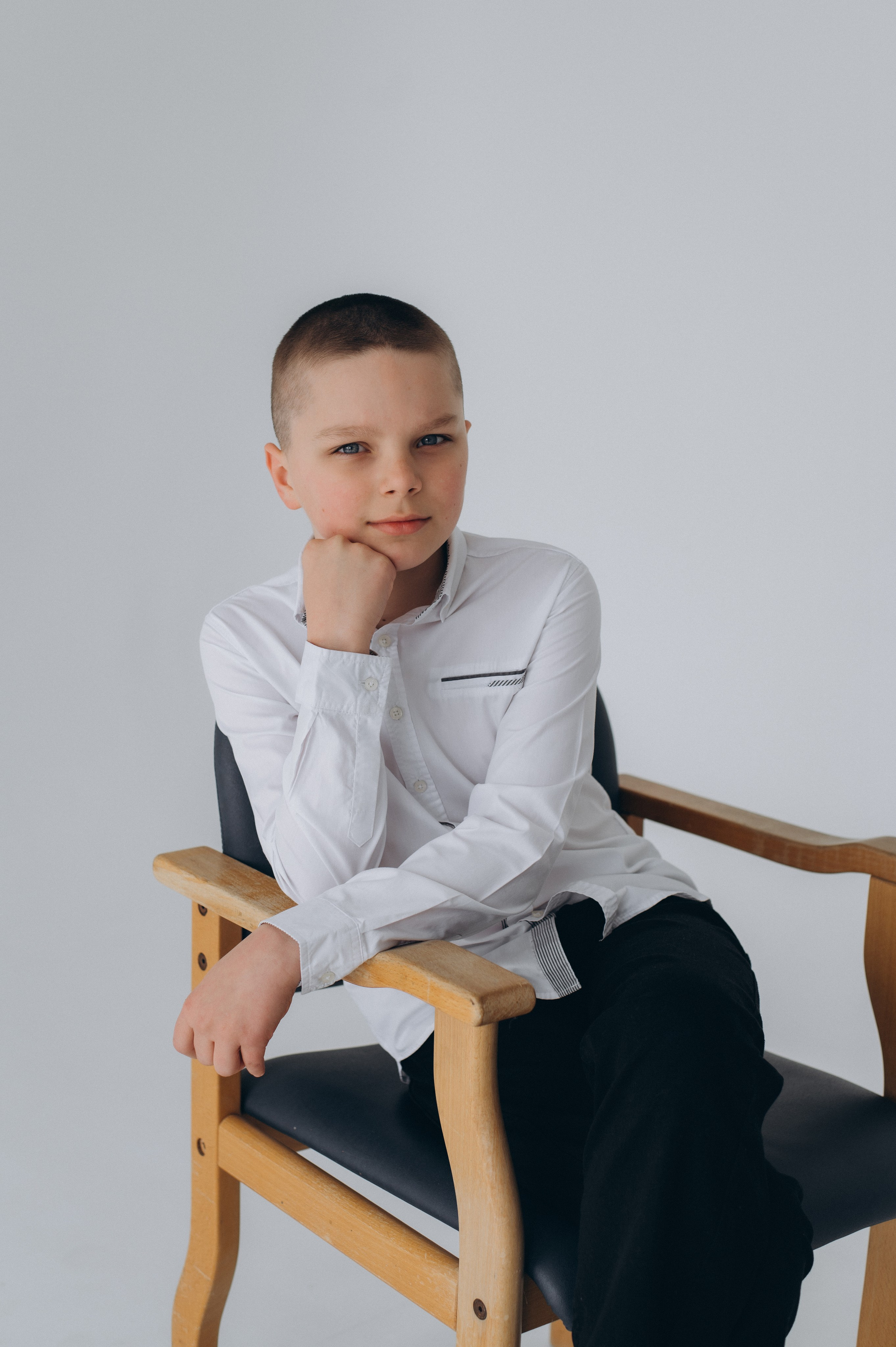 Шкільна фотосесія на віньєтки Тернопіль, шкільні альбоми, фотосесія випускників Тернопіль, випускний альбом, фотограф випускний Тернопіль. Сімейний, дитячий та індивідуальний фотограф в м. Тернопіль, м. Львів