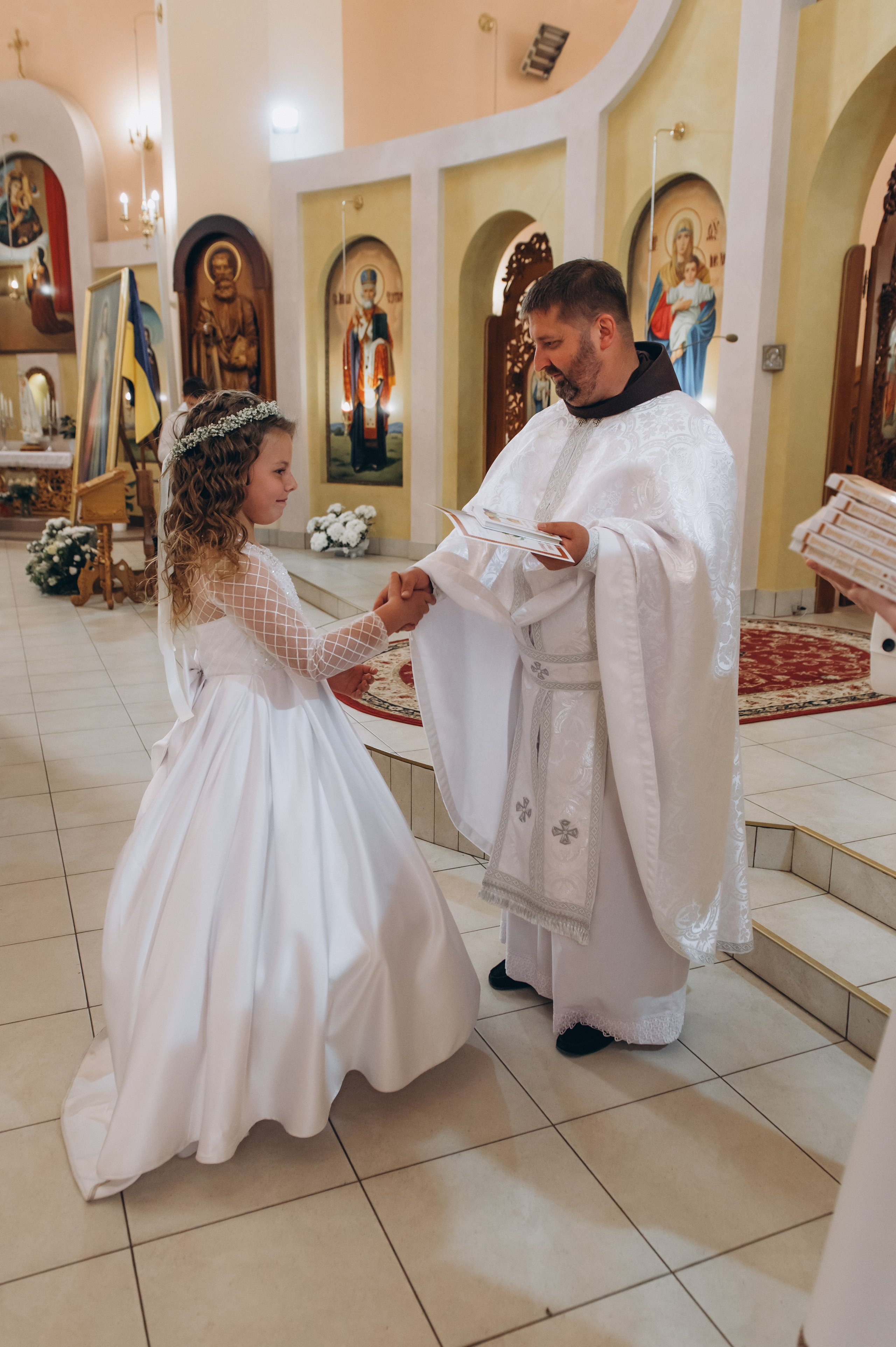 Фотосесія Причастя Тернопіль, зйомка Причастя, фотограф на Причастя Тернопіль, Причастя Львів, церква Петра і Павла. Сімейний, дитячий та індивідуальний фотограф в м. Тернопіль, м. Львів