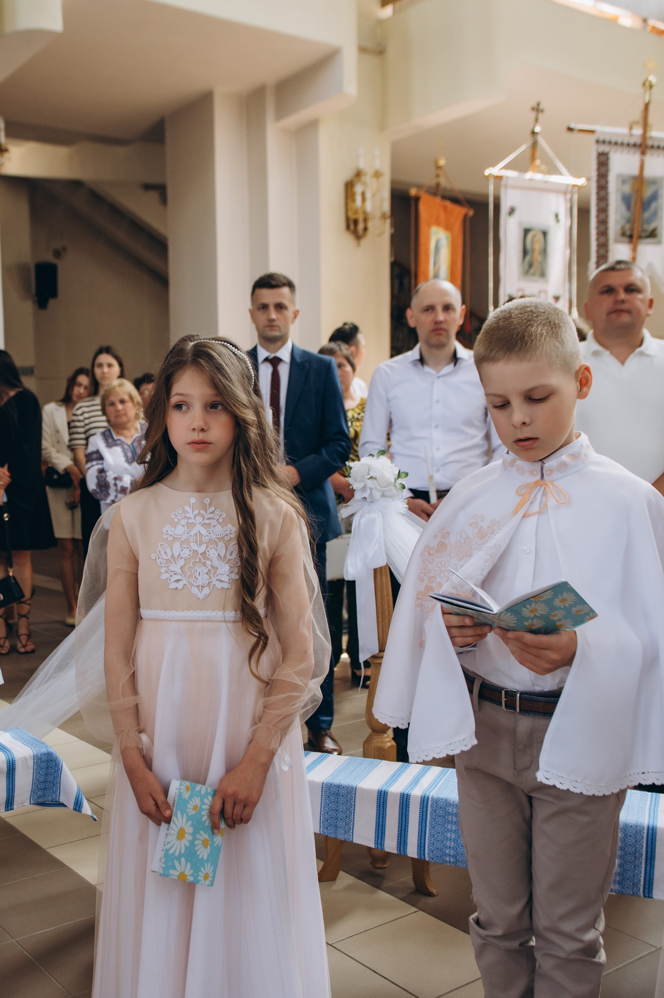 Фотосесія Причастя Тернопіль церква Св Михаїла, фотограф на Причастя Тернопіль, фотосесія Літургії Причастя Тернопіль. Сімейний, дитячий та індивідуальний фотограф в м. Тернопіль, м. Львів