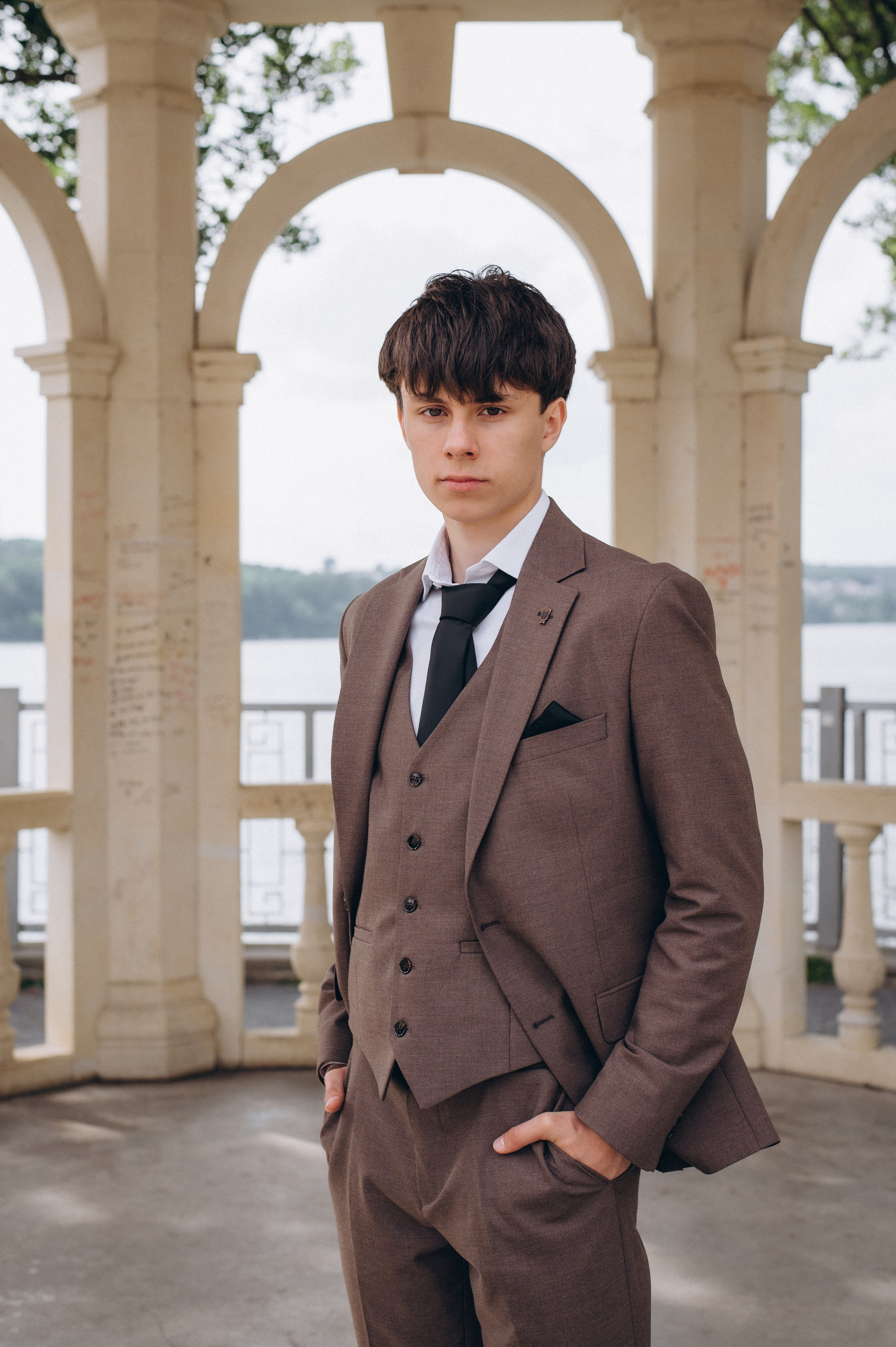 Випускники 2025, фотосесія випускного Тернопіль, фотосесія випускників Тернопіль, зйомка випускного, фотосесія випускного. Сімейний, дитячий та індивідуальний фотограф в м. Тернопіль, м. Львів