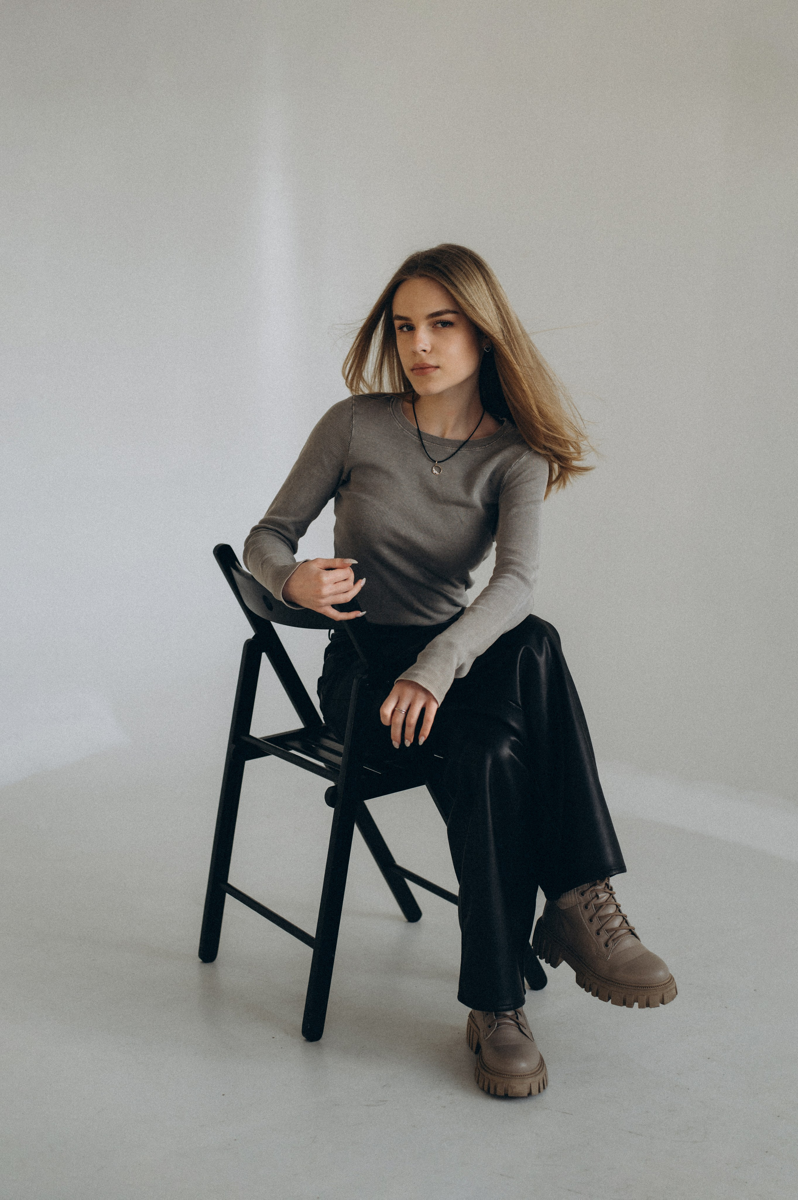 Фотосесія випускників, фотосесія на віньєтки Тернопіль, випускники Тернопіль, випуск 2025. Сімейний, дитячий та індивідуальний фотограф в м. Тернопіль, м. Львів