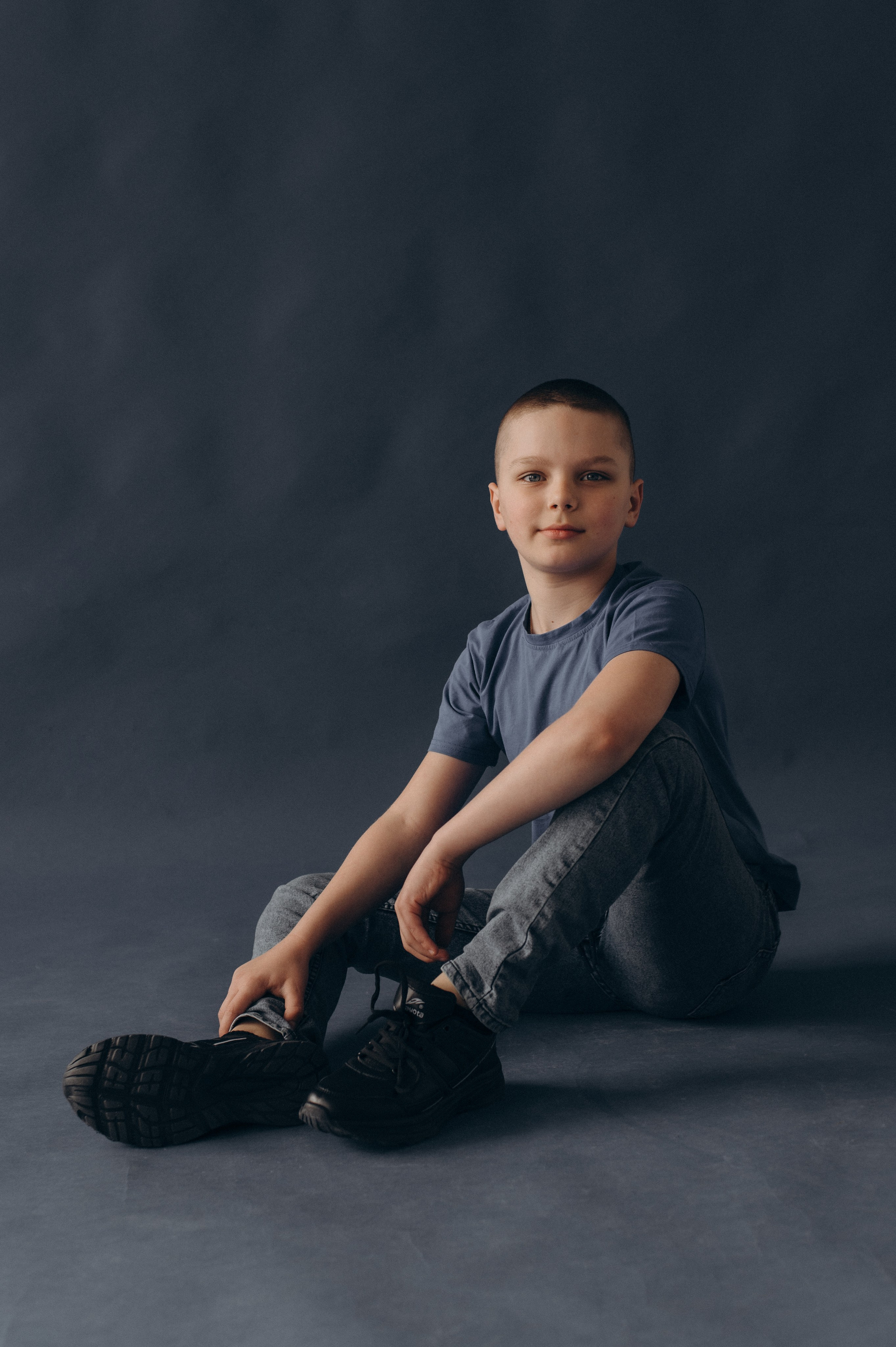 Шкільна фотосесія на віньєтки Тернопіль, шкільні альбоми, фотосесія випускників Тернопіль, випускний альбом, фотограф випускний Тернопіль. Сімейний, дитячий та індивідуальний фотограф в м. Тернопіль, м. Львів