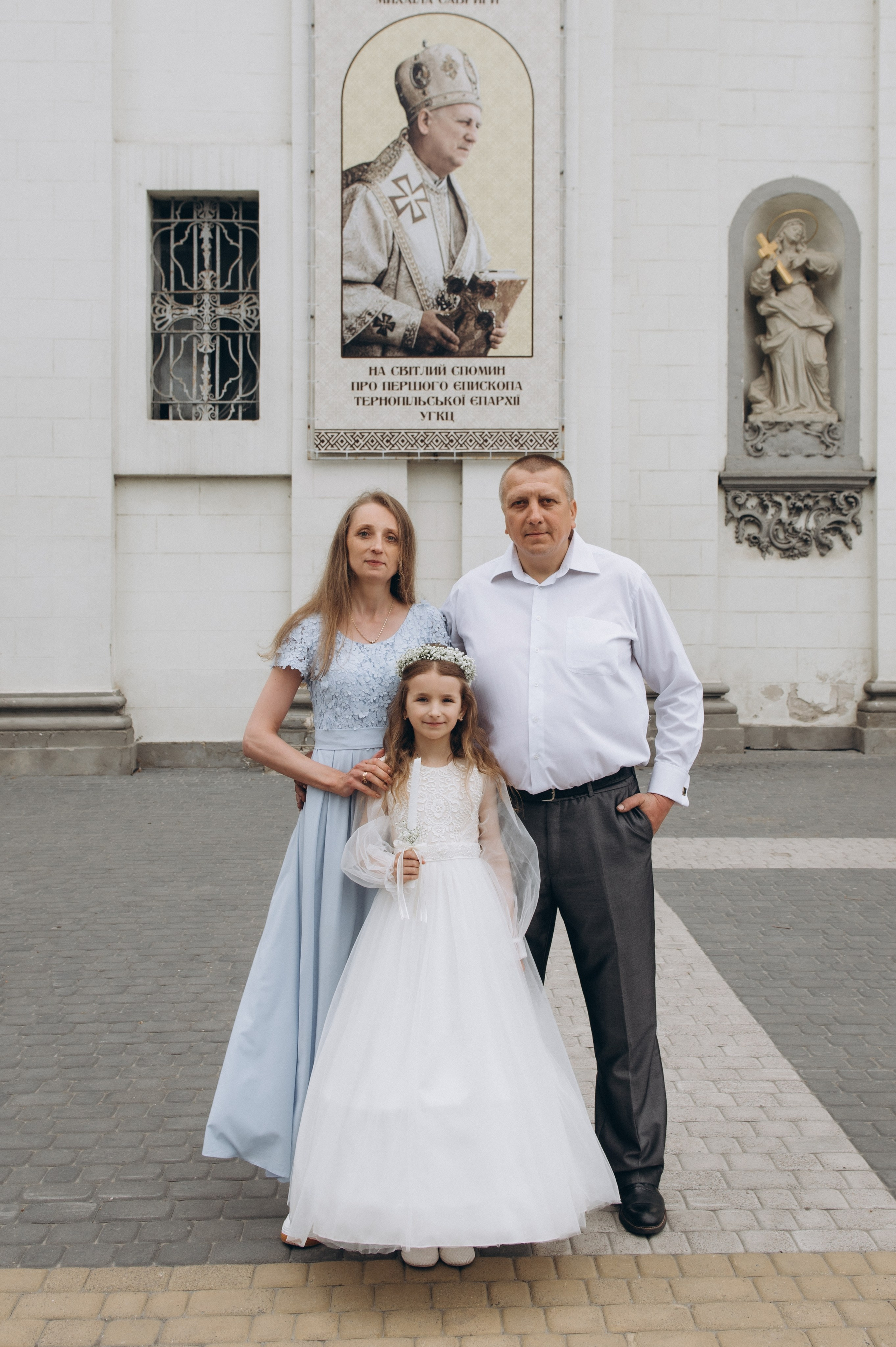 Фотосесія Першого Причастя Тернопіль, фотосесія Причастя Тернопіль, Таїнство Першого Причастя Тернопіль, Катедра Причастя Тернопіль. Сімейний, дитячий та індивідуальний фотограф в м. Тернопіль, м. Львів