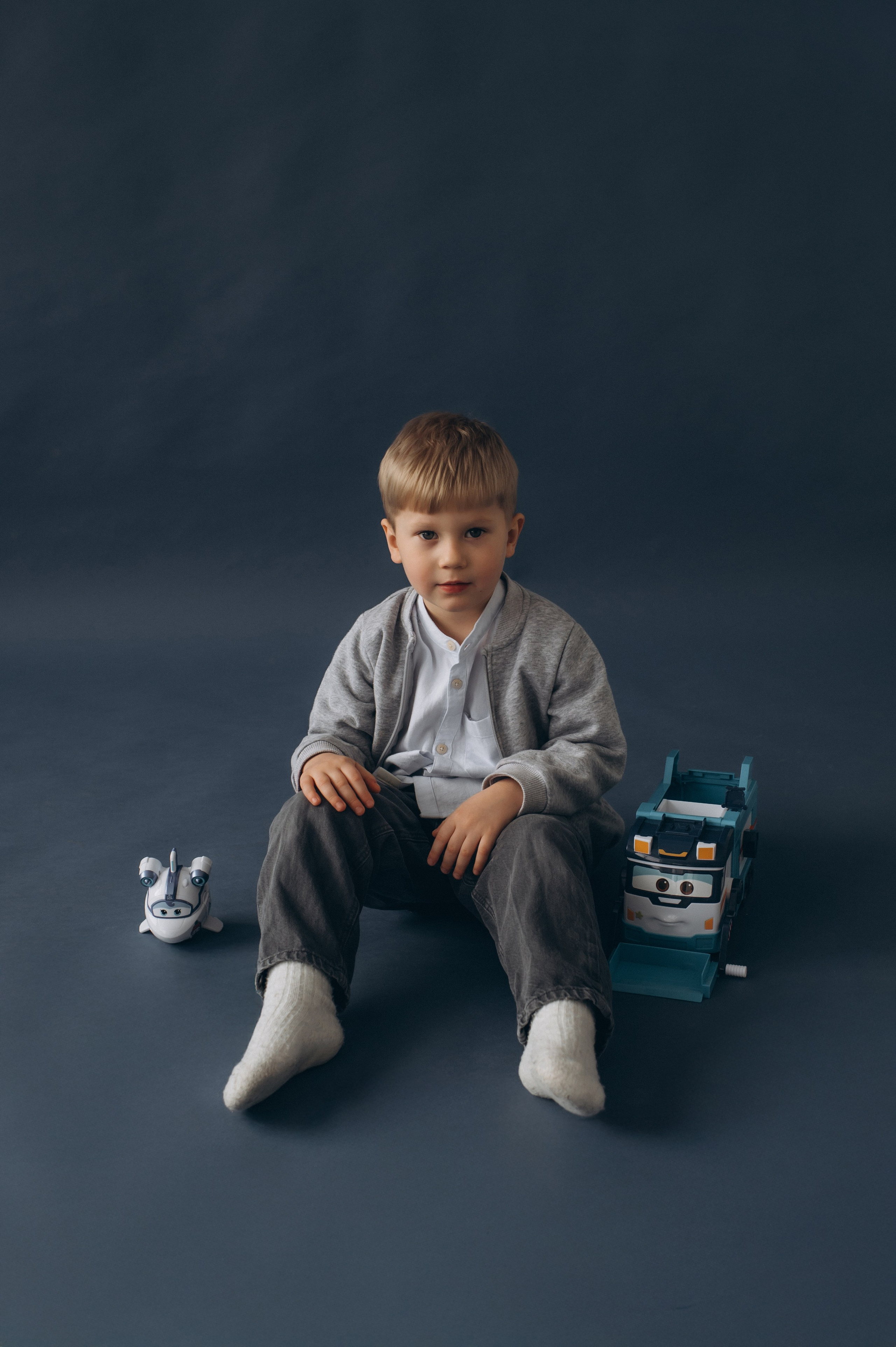 Перший тортик малюка Тернопіль, зйомка дня народження, сімейний фотограф Тернопіль, cakesmash, сімейна фотосесія у студії Тернопіль. Сімейний, дитячий та індивідуальний фотограф в м. Тернопіль, м. Львів