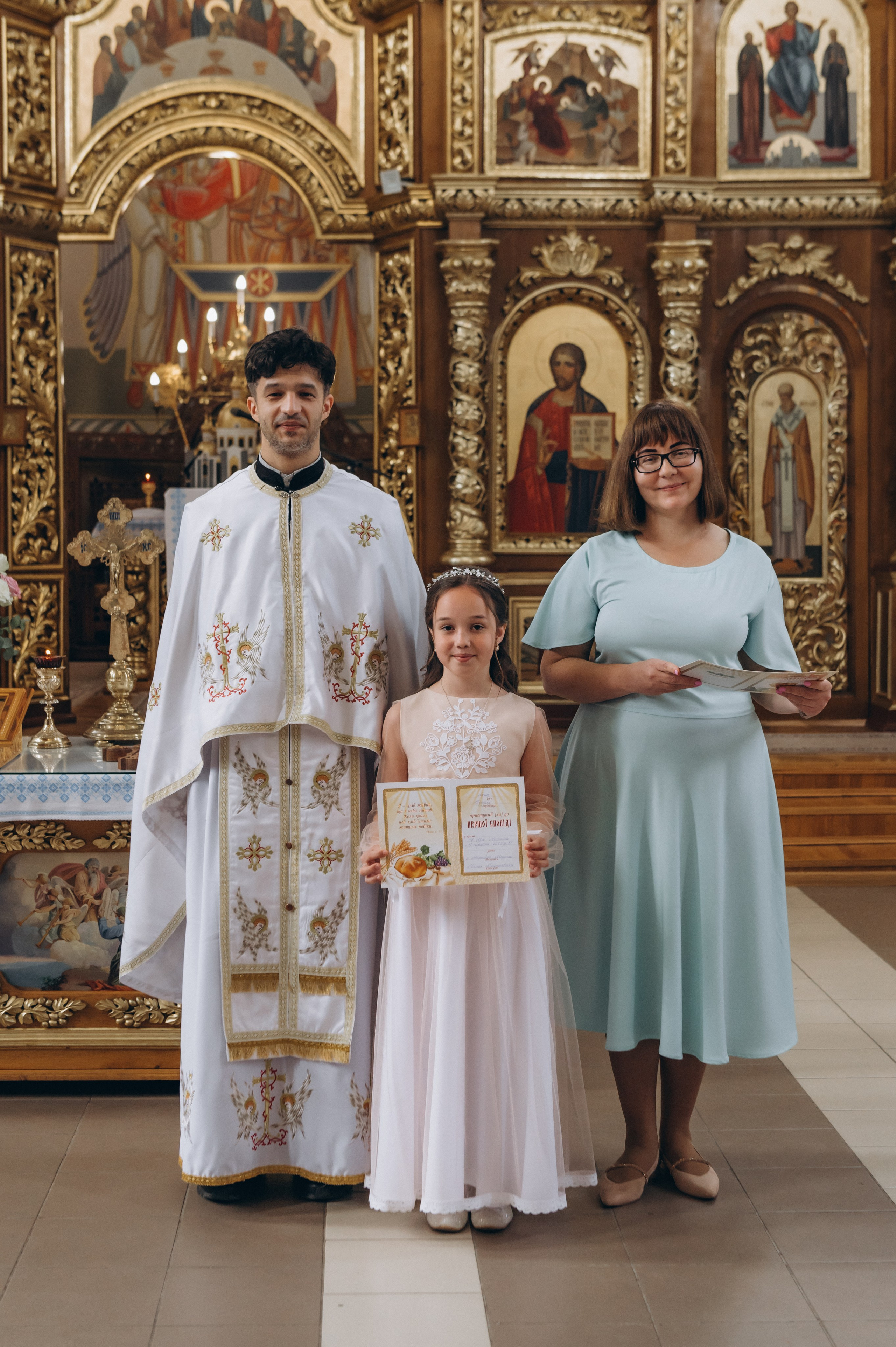 Фотосесія Причастя Тернопіль, зйомка Причастя, фотограф на Причастя Тернопіль, Причастя Львів, Причастя церква Михаїла Тернопіль. Сімейний, дитячий та індивідуальний фотограф в м. Тернопіль, м. Львів