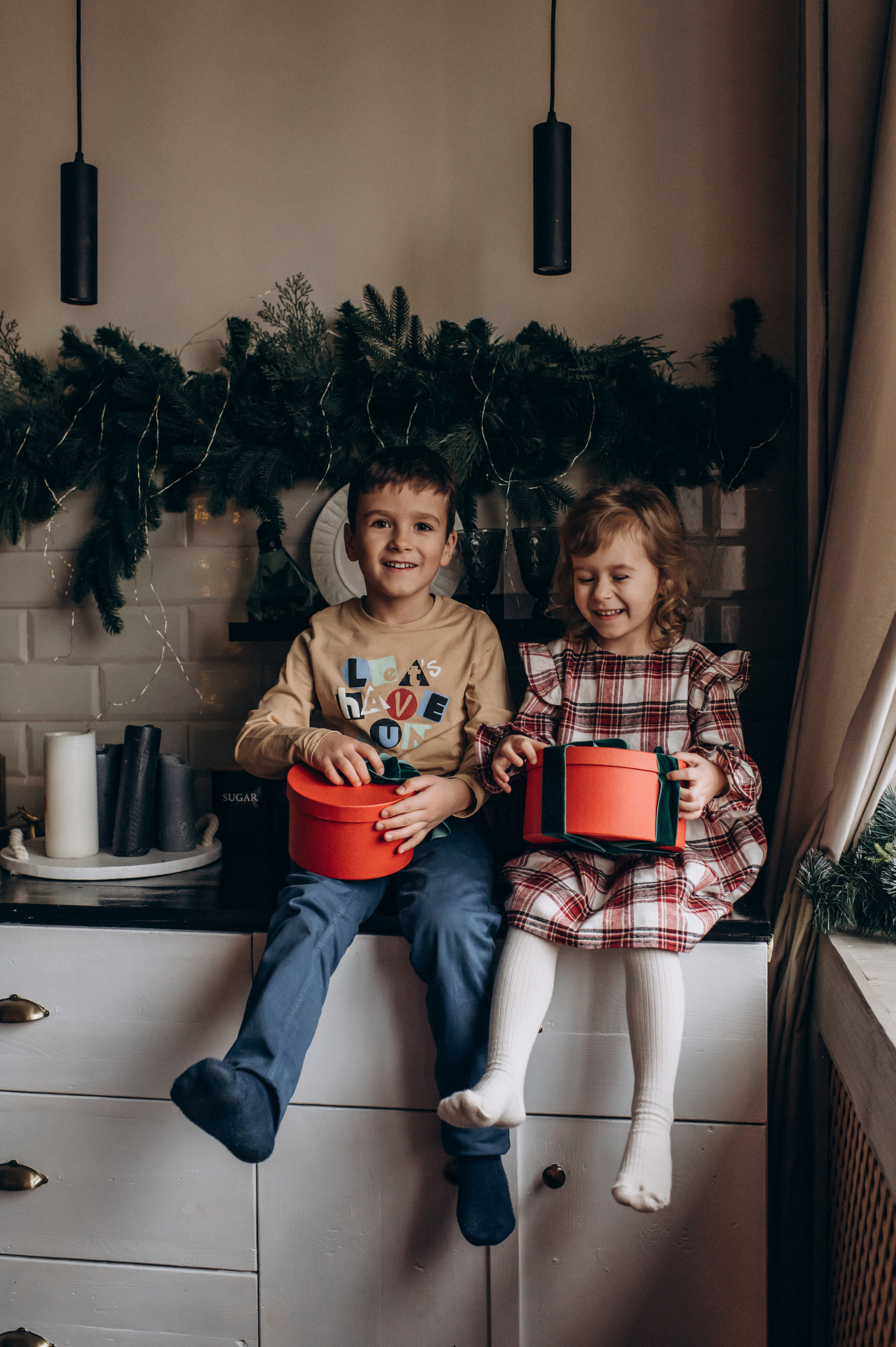 Новорічна сімейна зйомка у студії. Сімейний, дитячий та індивідуальний фотограф в м. Тернопіль, м. Львів