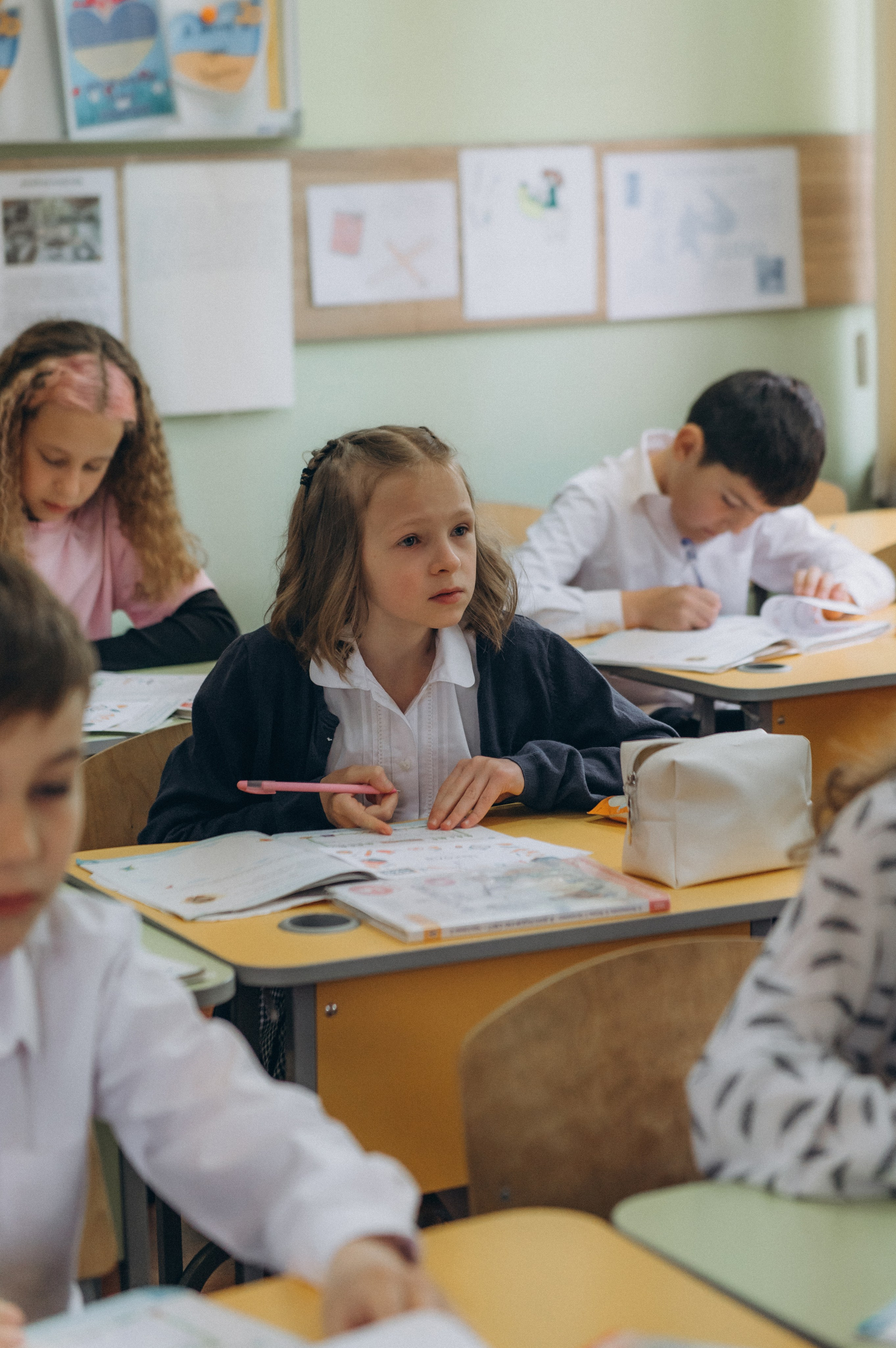 Шкільна фотосесія на віньєтки Тернопіль, фотосесія випускників Тернопіль, зйомка на віньєтки, шкільні фотоальбоми Тернопіль. Сімейний, дитячий та індивідуальний фотограф в м. Тернопіль, м. Львів