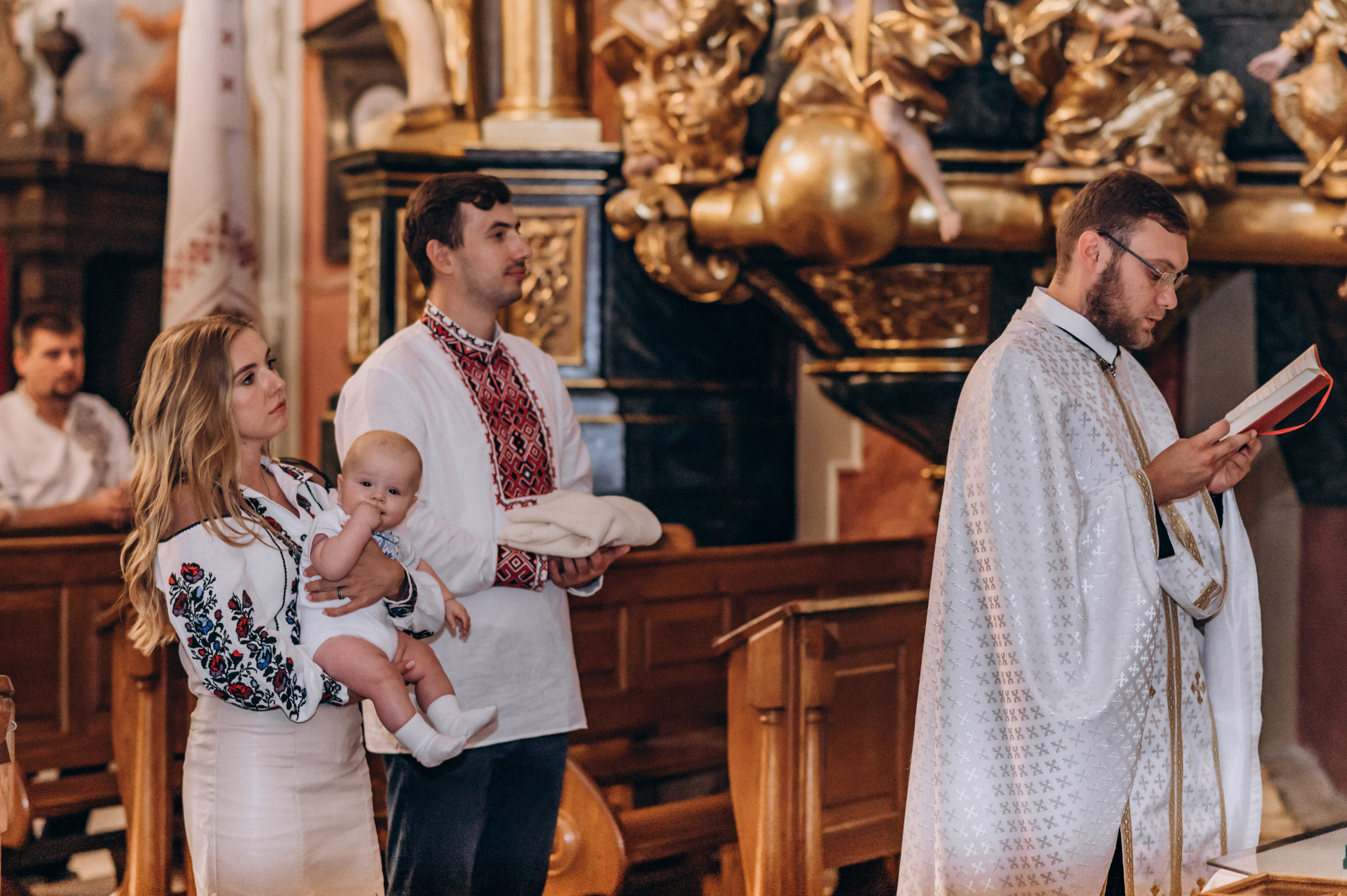 Хрещення Марка, Бернардинський монастир, Львів. Сімейний, дитячий та індивідуальний фотограф в м. Тернопіль, м. Львів