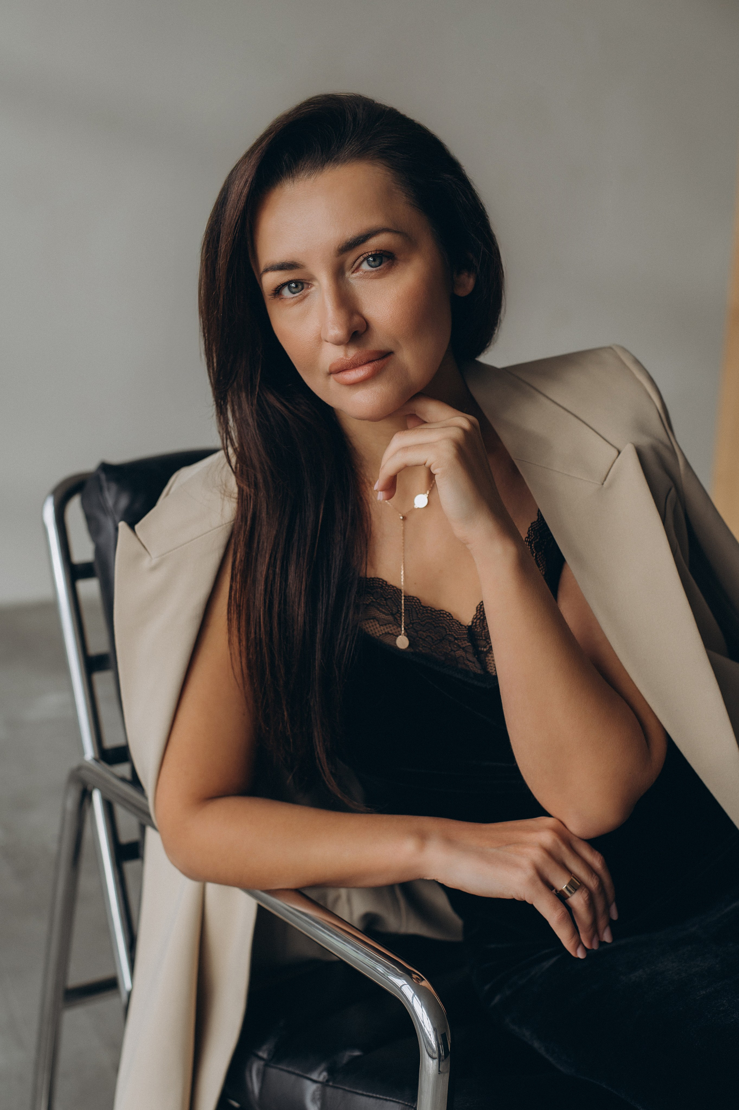 Портретна фотосесія Тернопіль, зйомка дівчат, контент фотосесія Тернопіль, зйомка контенту для інстаграм, індивідуальний фотограф Тернопіль. Сімейний, дитячий та індивідуальний фотограф в м. Тернопіль, м. Львів