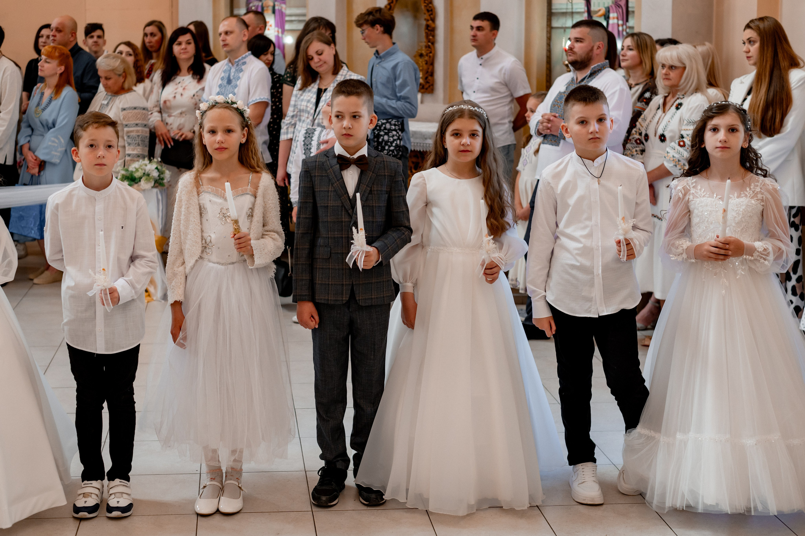 Фотосесія Першого Причастя Тернопіль, зйомка Причастя Тернопіль, Таїнство Першого Причастя Тернопіль, Катедра Причастя Тернопіль. Сімейний, дитячий та індивідуальний фотограф в м. Тернопіль, м. Львів