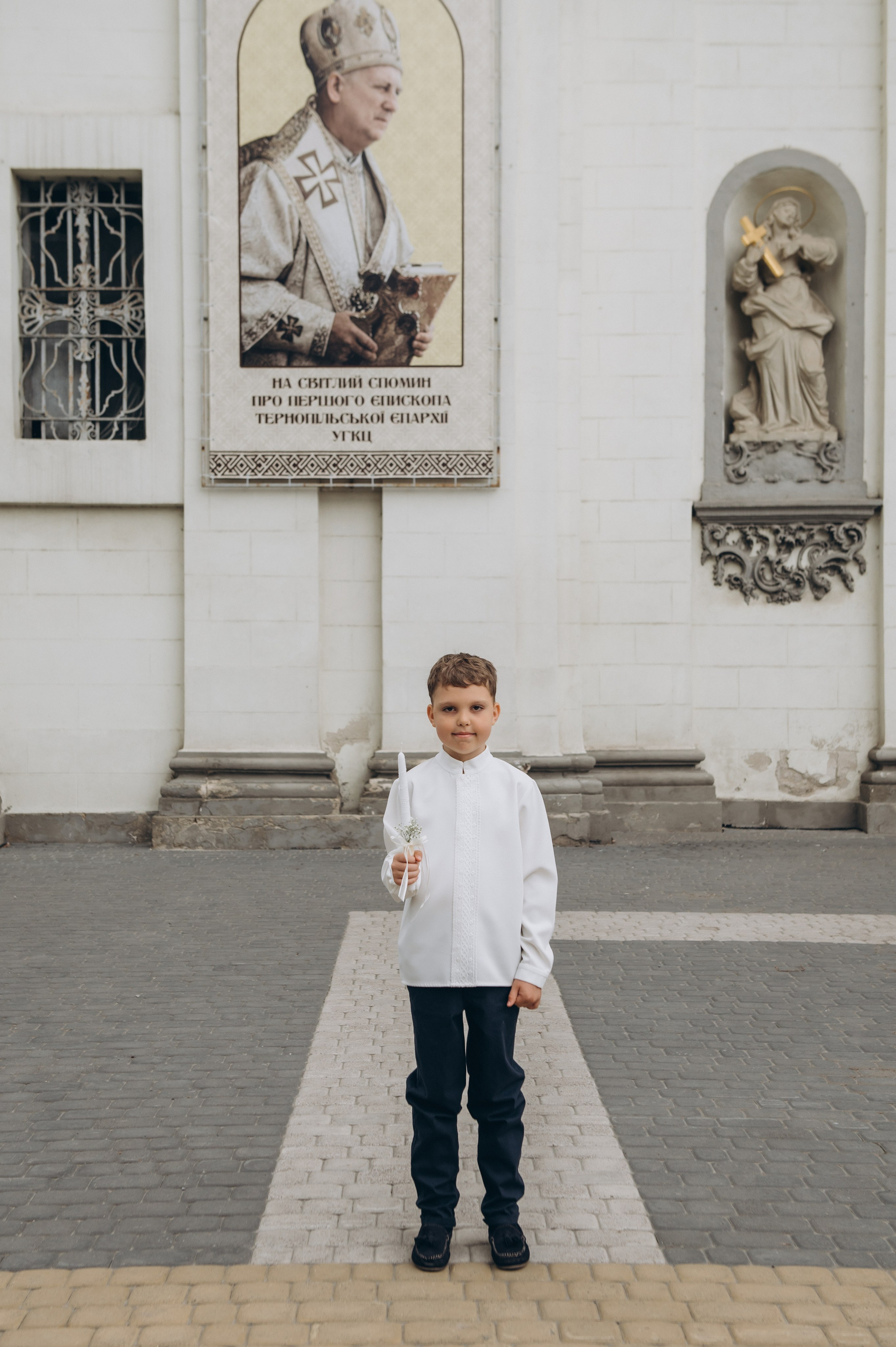 Фотосесія Першого Причастя Тернопіль, фотосесія Причастя Тернопіль, Таїнство Першого Причастя Тернопіль, Катедра Причастя Тернопіль. Сімейний, дитячий та індивідуальний фотограф в м. Тернопіль, м. Львів
