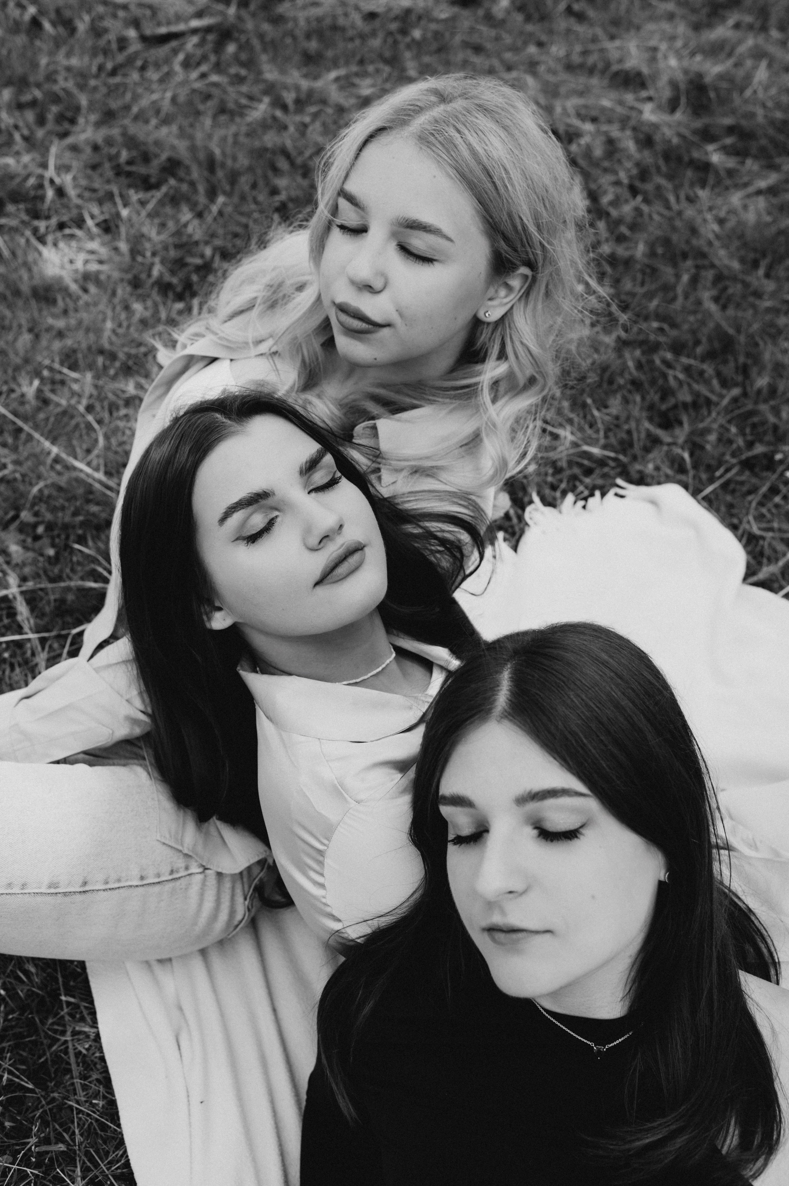 Фотосесія випускників, зйомка випускників Тернопіль Львів, випускні фотоальбоми Тернопіль, шкільні фотоальбоми Тернопіль. Сімейний, дитячий та індивідуальний фотограф в м. Тернопіль, м. Львів