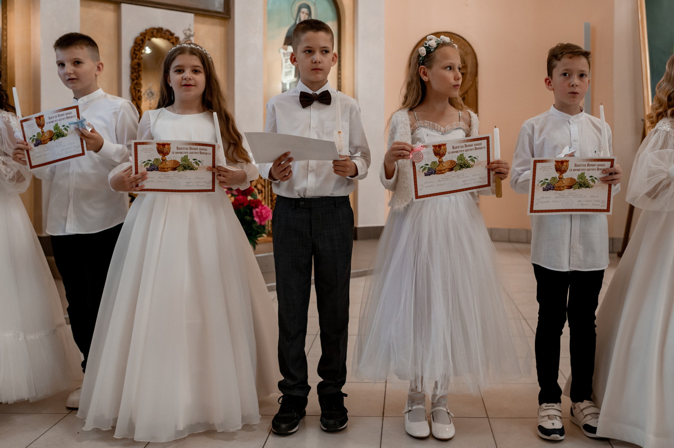 Фотосесія Першого Причастя Тернопіль, зйомка Причастя Тернопіль, Таїнство Першого Причастя Тернопіль, Катедра Причастя Тернопіль. Сімейний, дитячий та індивідуальний фотограф в м. Тернопіль, м. Львів
