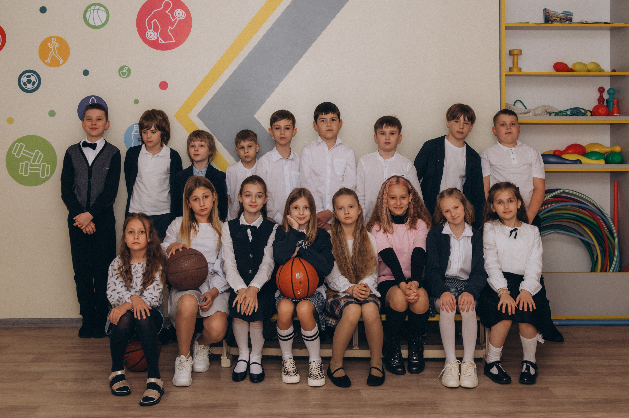 Шкільна фотосесія на віньєтки Тернопіль, фотосесія випускників Тернопіль, зйомка на віньєтки, шкільні фотоальбоми Тернопіль. Сімейний, дитячий та індивідуальний фотограф в м. Тернопіль, м. Львів