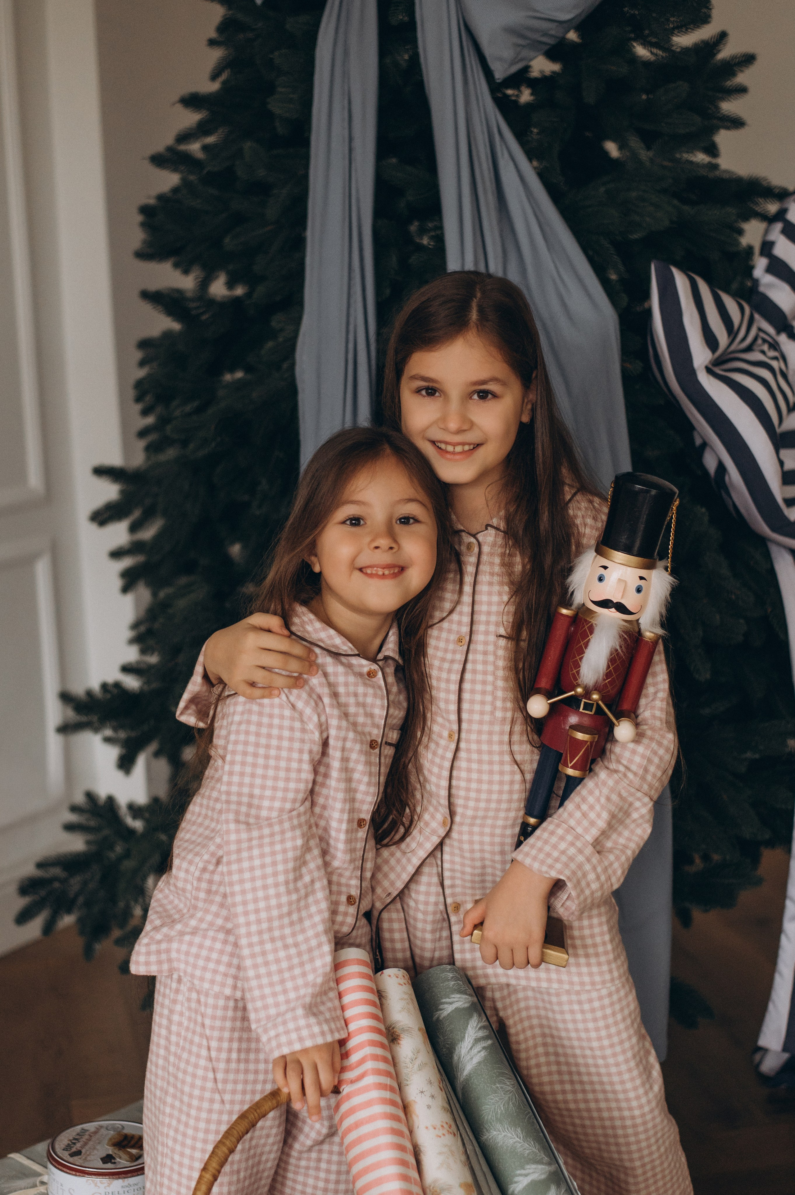 Фотосесія сестричок Тернопіль, зйомка сестрички, сімейний фотограф Тернопіль, портретний фотограф Тернопіль, фотосесія дітей. Сімейний, дитячий та індивідуальний фотограф в м. Тернопіль, м. Львів