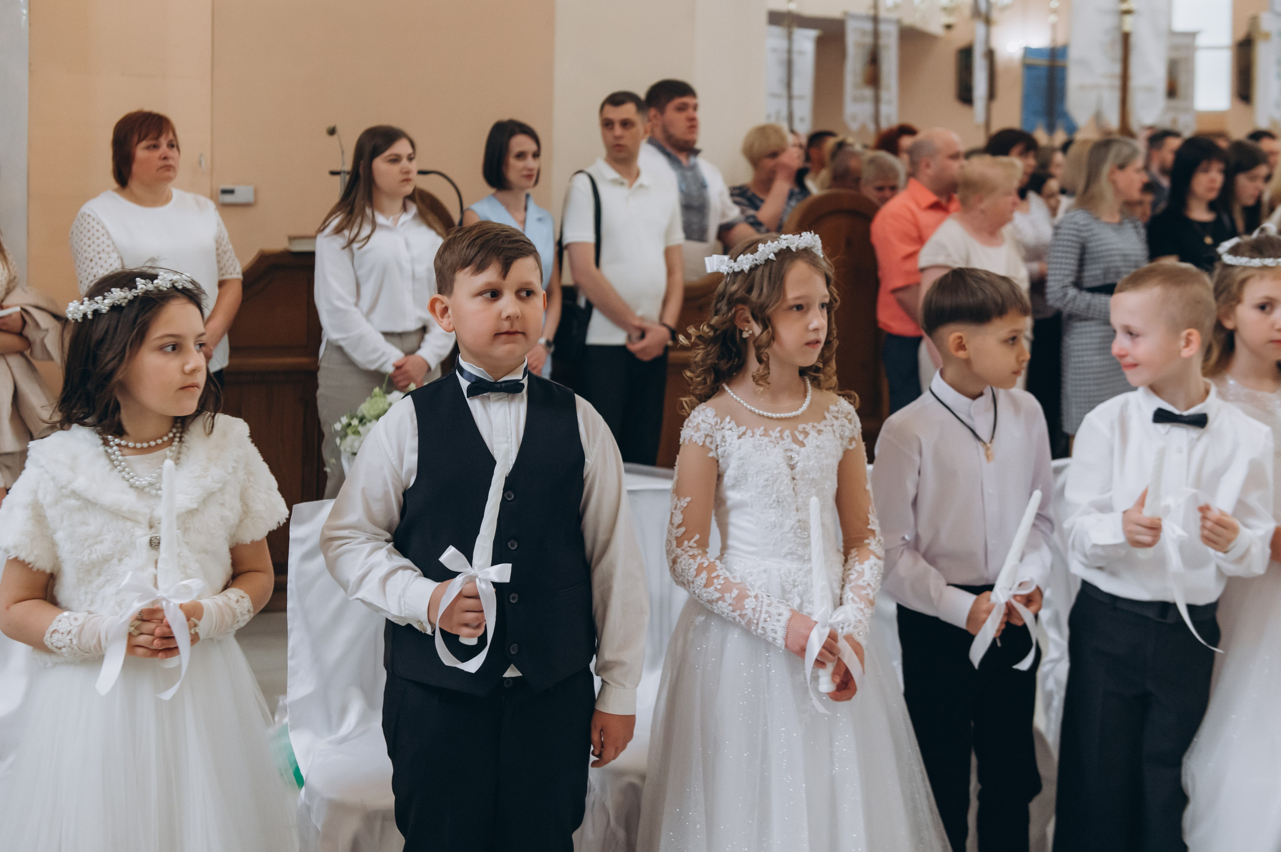 Фотосесія Причастя Тернопіль, зйомка Причастя, фотограф на Причастя Тернопіль, Причастя Львів, церква Петра і Павла. Сімейний, дитячий та індивідуальний фотограф в м. Тернопіль, м. Львів