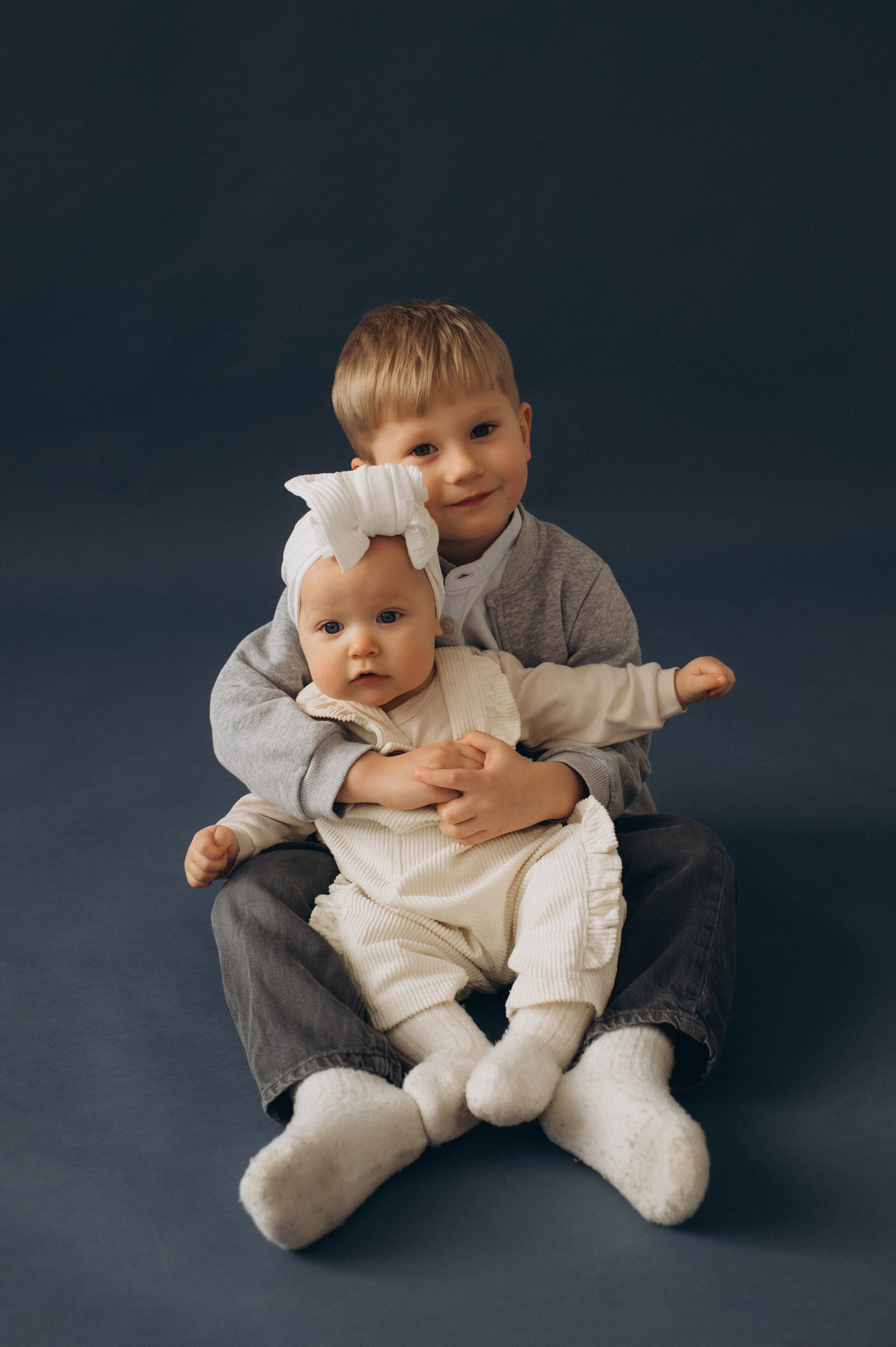 Перший тортик малюка Тернопіль, зйомка дня народження, сімейний фотограф Тернопіль, cakesmash, сімейна фотосесія у студії Тернопіль. Сімейний, дитячий та індивідуальний фотограф в м. Тернопіль, м. Львів