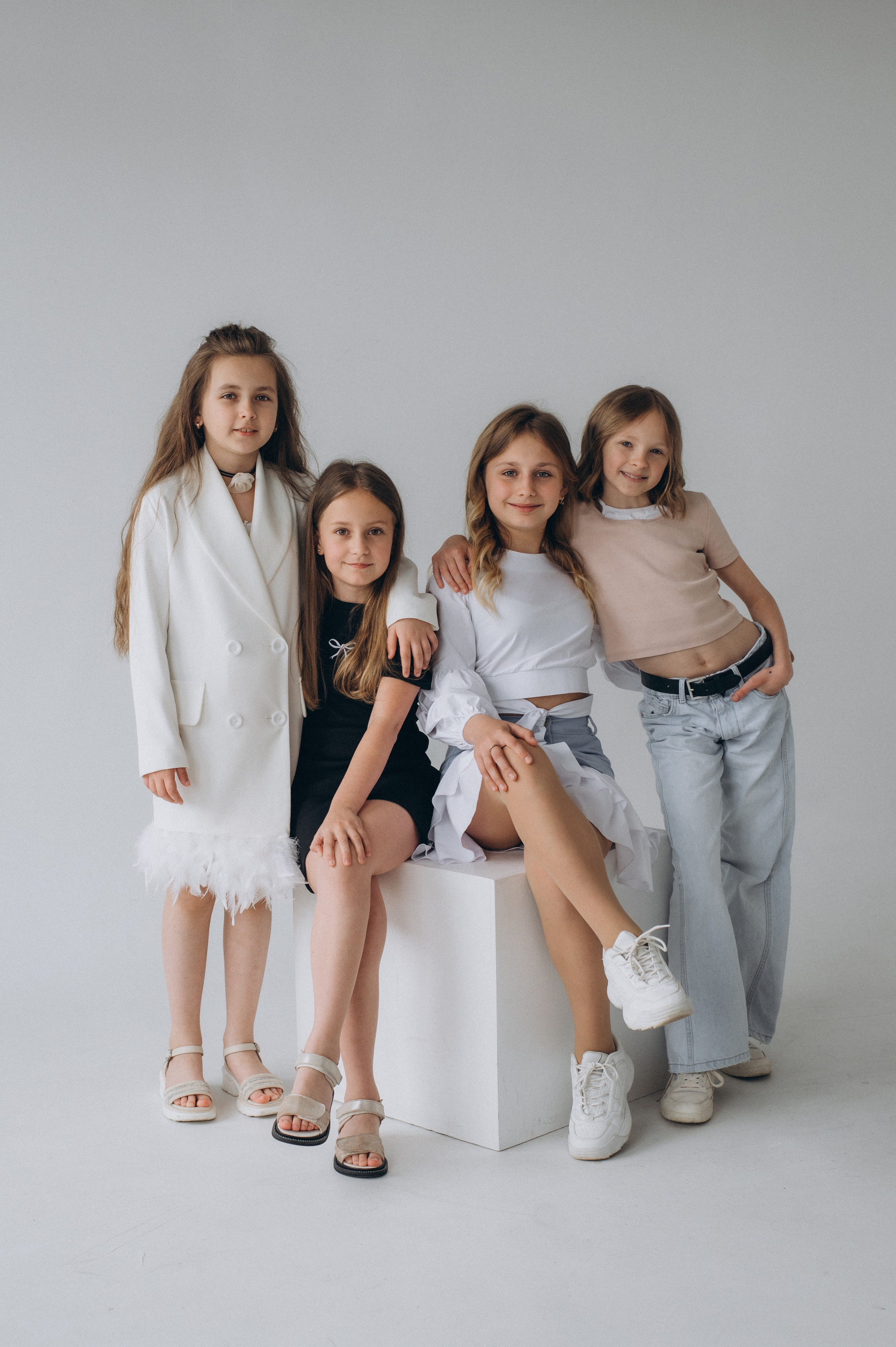 Шкільна фотосесія на віньєтки Тернопіль, фотосесія випускників Тернопіль, зйомка на віньєтки, шкільні фотоальбоми Тернопіль. Сімейний, дитячий та індивідуальний фотограф в м. Тернопіль, м. Львів