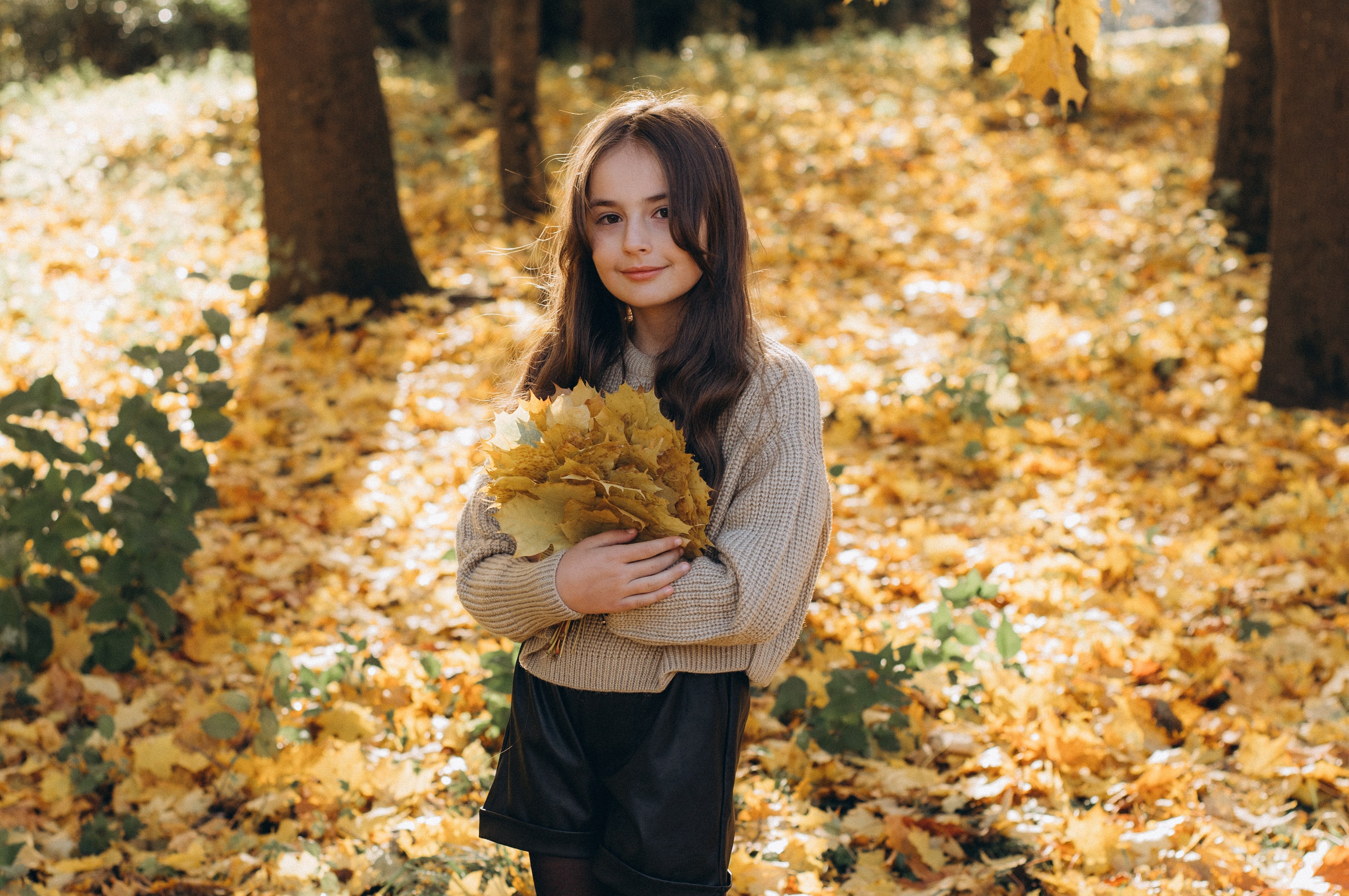 Осіння фотосесія 4 класу на віньєтки, випускні фотоальбоми Тернопіль, фотосесія випускників Тернопіль, шкільний випускний альбом Тернопіль. Сімейний, дитячий та індивідуальний фотограф в м. Тернопіль, м. Львів