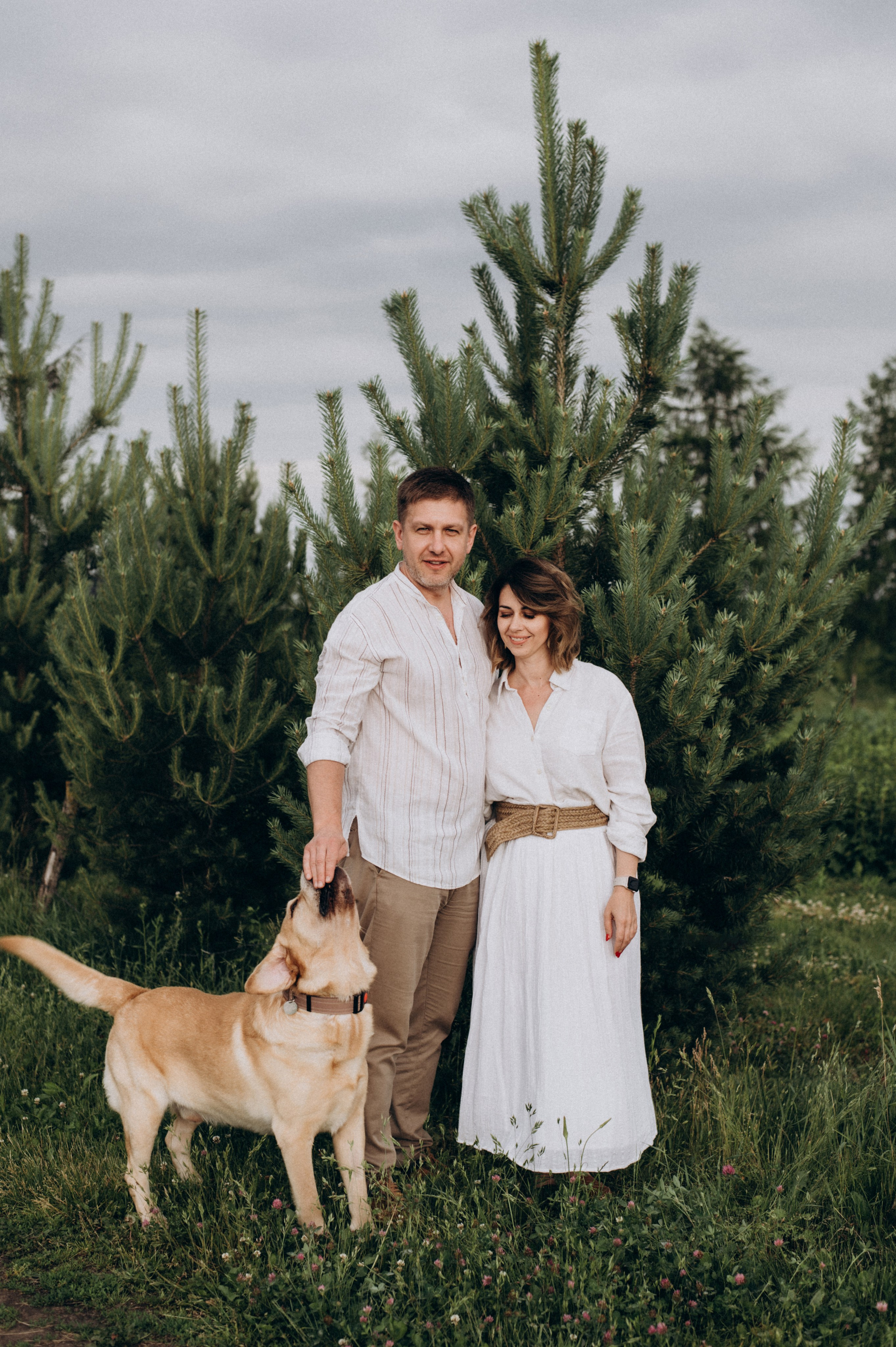 Сімейна фотосесія на природі, зйомка з собакою, фотосесія лавсторі Тернопіль. Сімейний, дитячий та індивідуальний фотограф в м. Тернопіль, м. Львів