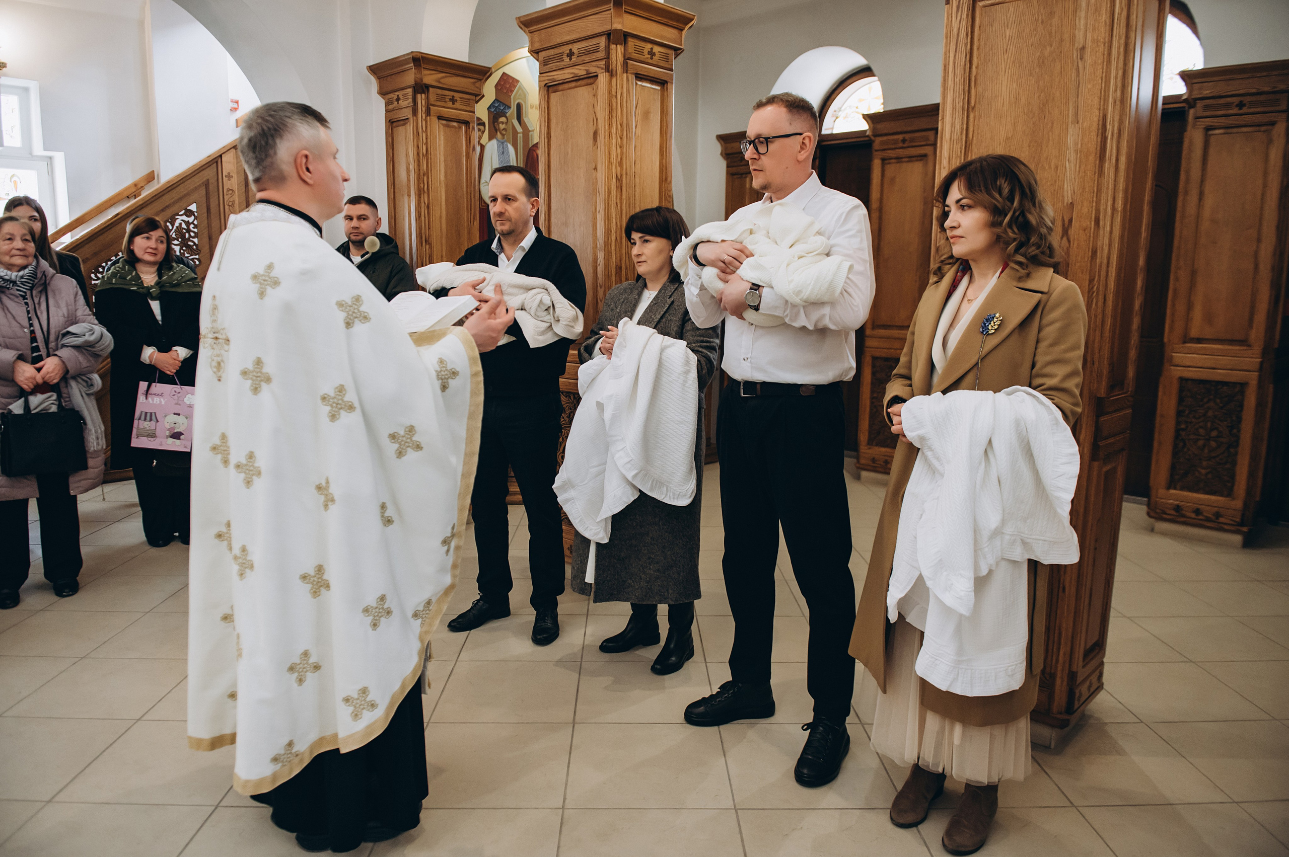Фотосесія Хрещення Тернопіль, зйомка Хрестин Тернопіль, Храм Різдва Пресвятої Богородиці УГКЦ Тернопіль. Сімейний, дитячий та індивідуальний фотограф в м. Тернопіль, м. Львів