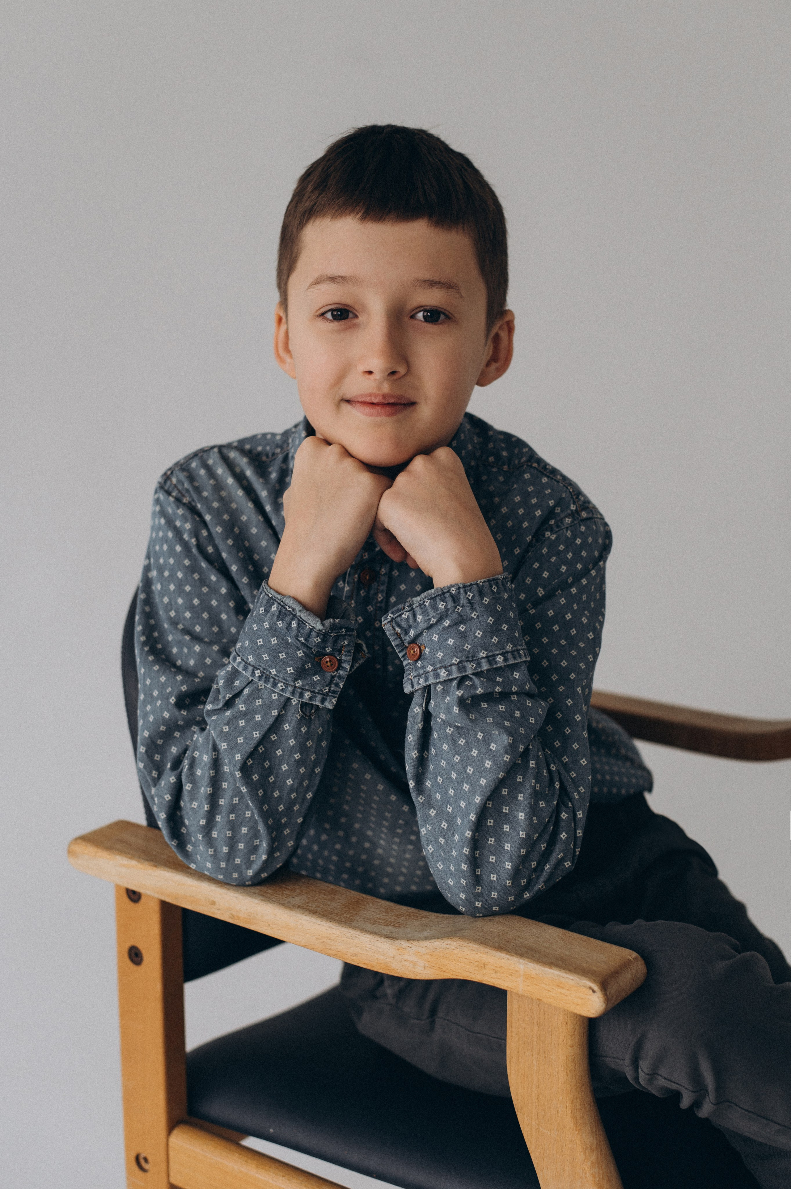 Шкільна фотосесія на віньєтки Тернопіль, шкільні альбоми, фотосесія випускників Тернопіль, випускний альбом, фотограф випускний Тернопіль. Сімейний, дитячий та індивідуальний фотограф в м. Тернопіль, м. Львів