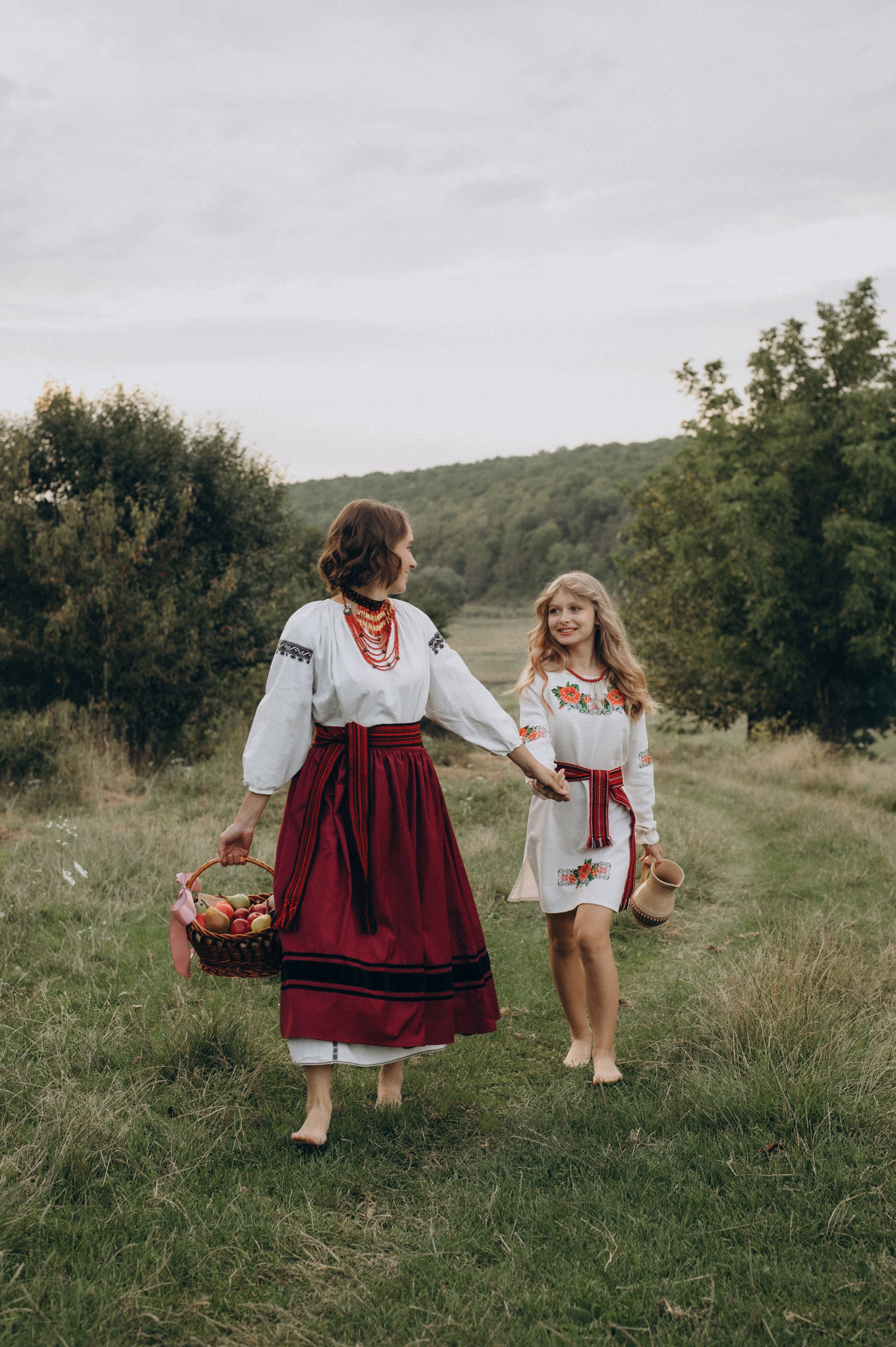 Сімейна фотосесія мами і доньки, сімейний фотограф Тернопіль, портретний фотограф, сімейна фотосесія Тернопіль, фотосесія в жоржинах. Сімейний, дитячий та індивідуальний фотограф в м. Тернопіль, м. Львів
