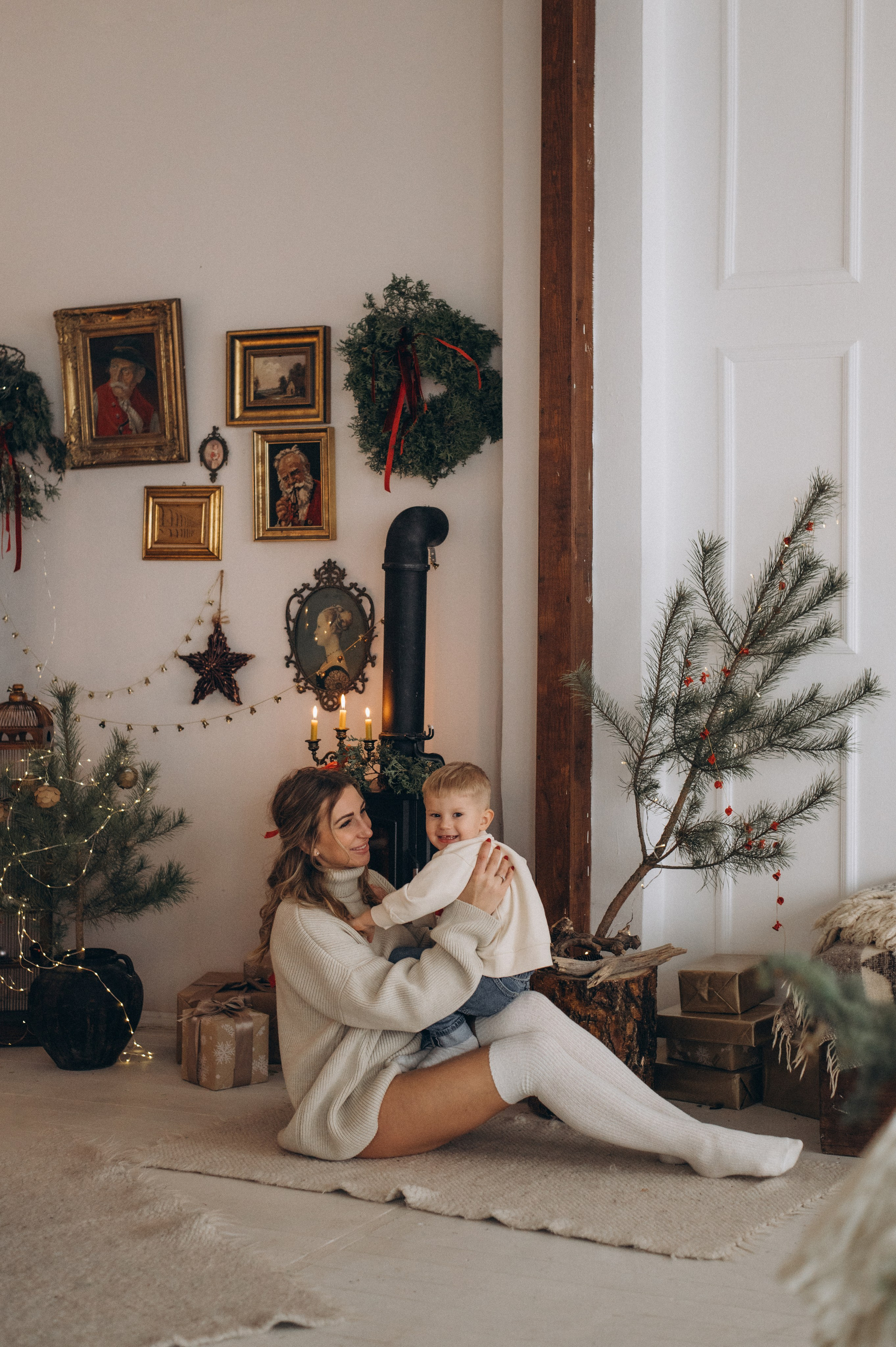 Новорічна сімейна фотосесія у студії Тернопіль, фотосесія мами та дитини, сімейний фотограф Тернопіль, новорічна зйомка. Сімейний, дитячий та індивідуальний фотограф в м. Тернопіль, м. Львів