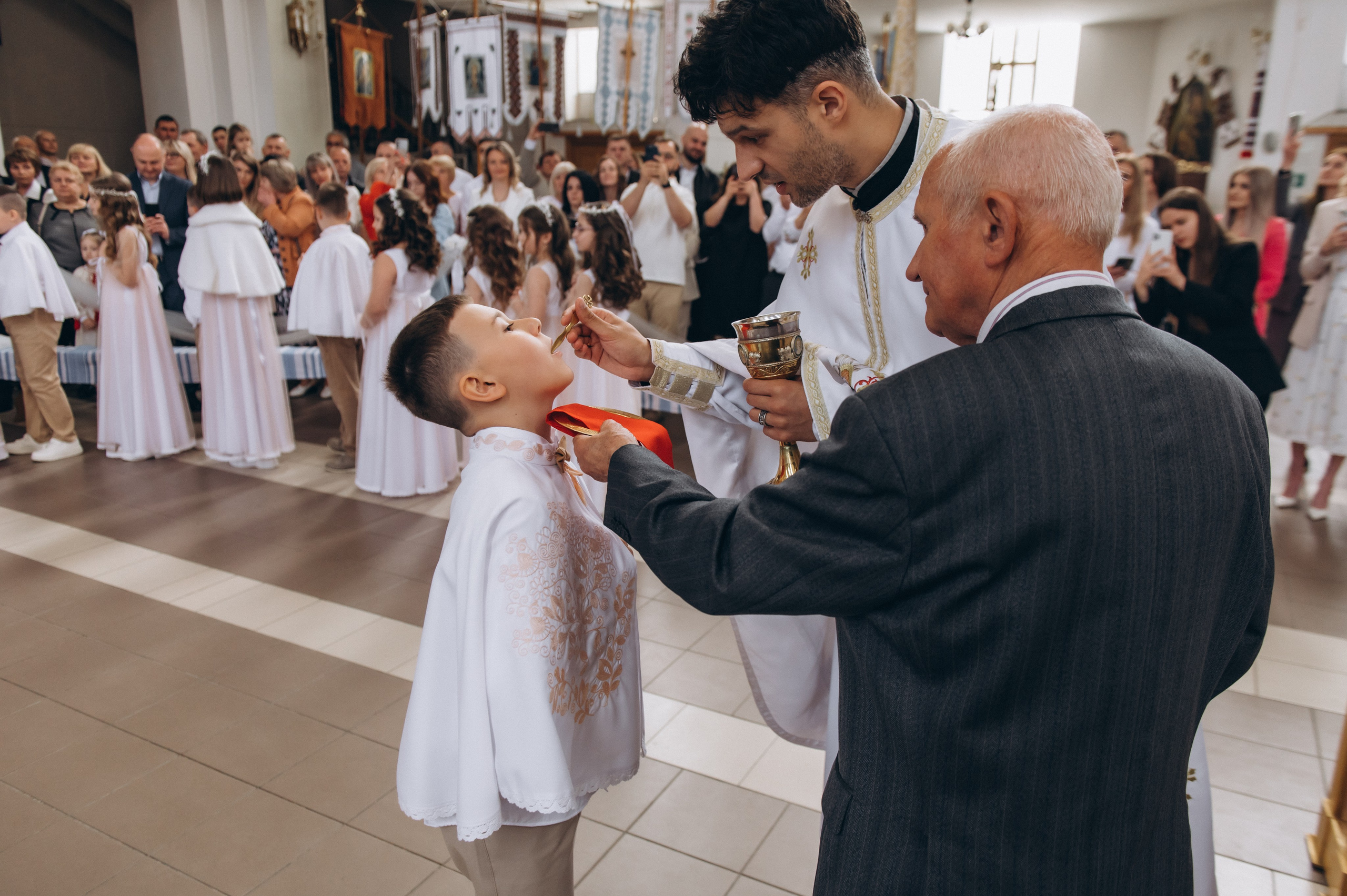 Фотосесія Причастя Тернопіль, зйомка Причастя, фотограф на Причастя Тернопіль, Причастя Львів, Причастя церква Михаїла Тернопіль. Сімейний, дитячий та індивідуальний фотограф в м. Тернопіль, м. Львів