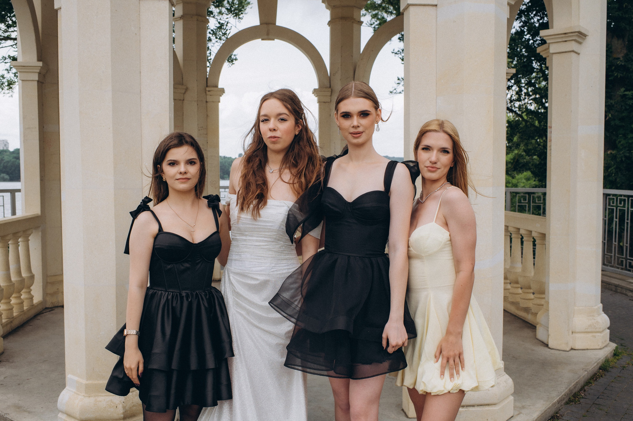 Випускники 2025, фотосесія випускного Тернопіль, фотосесія випускників Тернопіль, зйомка випускного, фотосесія випускного. Сімейний, дитячий та індивідуальний фотограф в м. Тернопіль, м. Львів