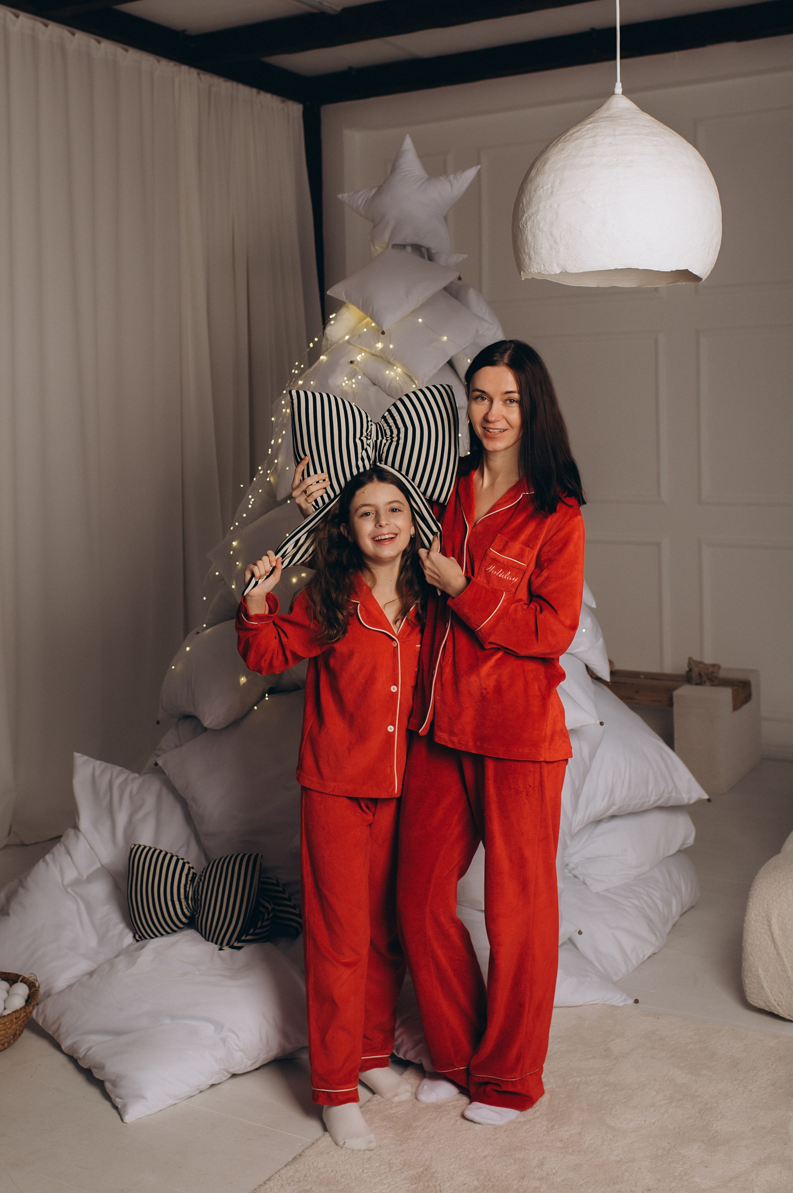 Сімейна фотосесія у студії Тернопіль, новорічна зйомка Тернопіль, фотодень Тернопіль, сімейний фотогаф Львів. Сімейний, дитячий та індивідуальний фотограф в м. Тернопіль, м. Львів