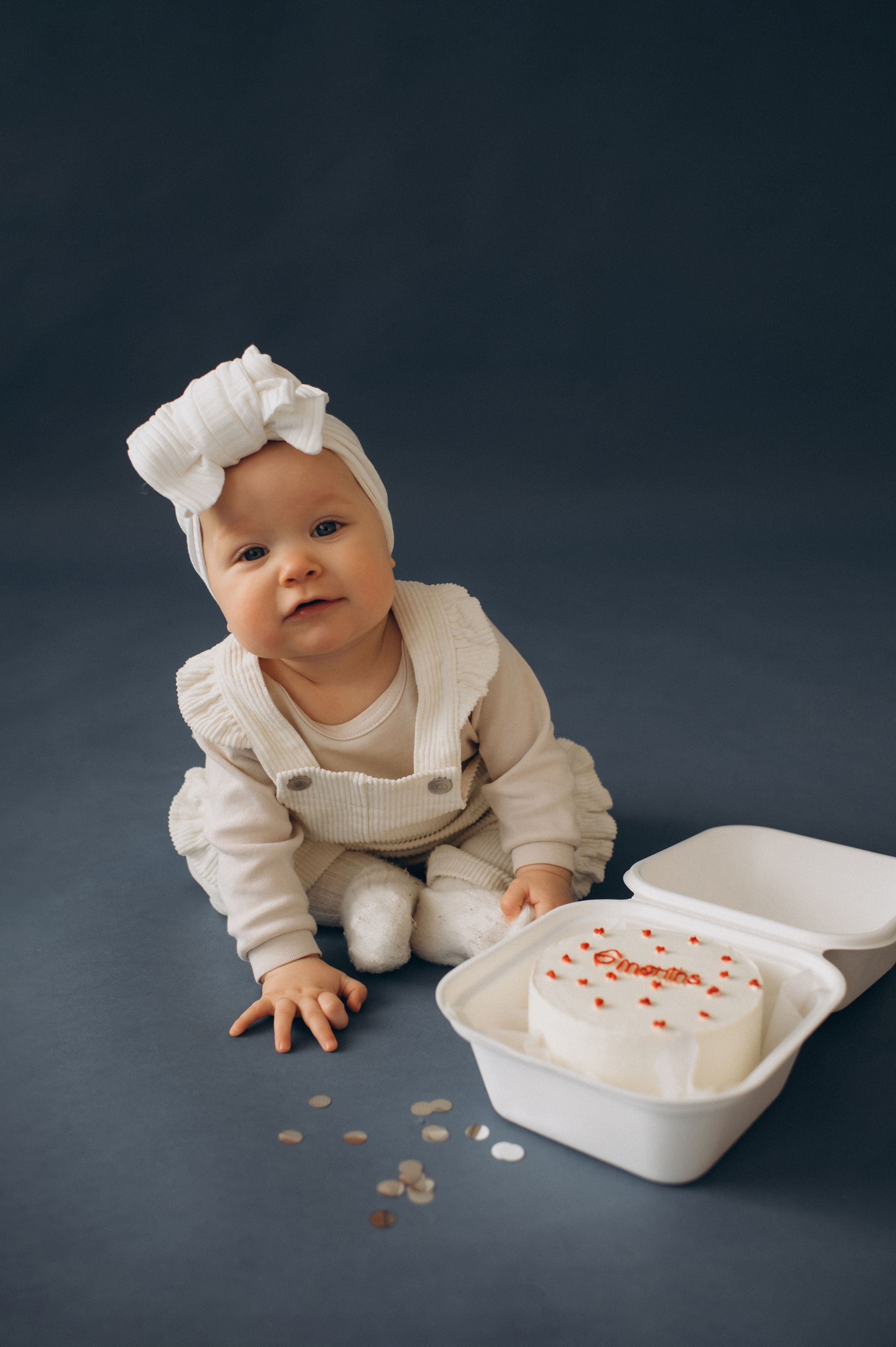 Перший тортик малюка Тернопіль, зйомка дня народження, сімейний фотограф Тернопіль, cakesmash, сімейна фотосесія у студії Тернопіль. Сімейний, дитячий та індивідуальний фотограф в м. Тернопіль, м. Львів
