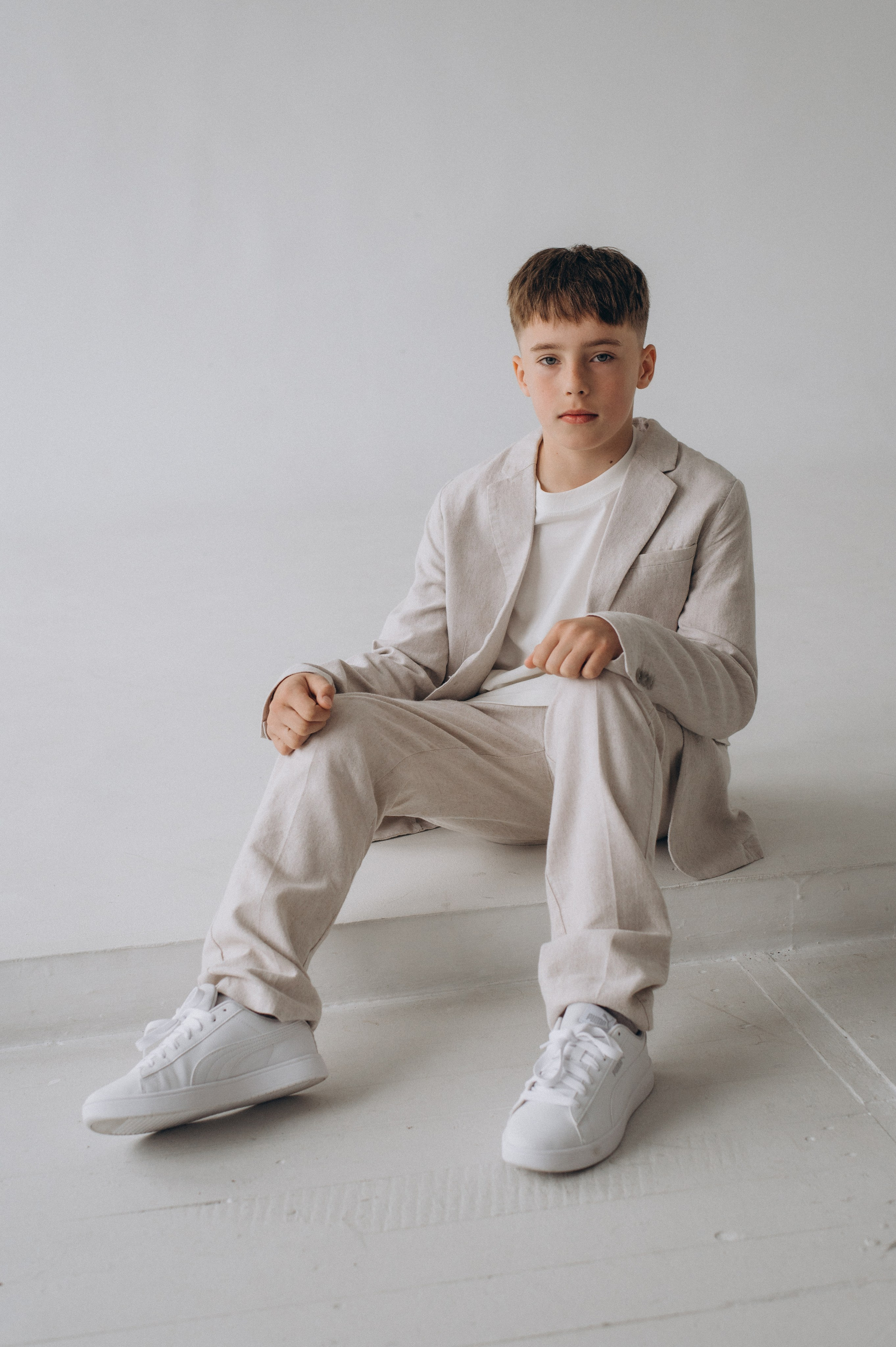 Шкільна фотосесія на віньєтки Тернопіль, фотосесія випускників Тернопіль, зйомка на віньєтки, шкільні фотоальбоми Тернопіль. Сімейний, дитячий та індивідуальний фотограф в м. Тернопіль, м. Львів