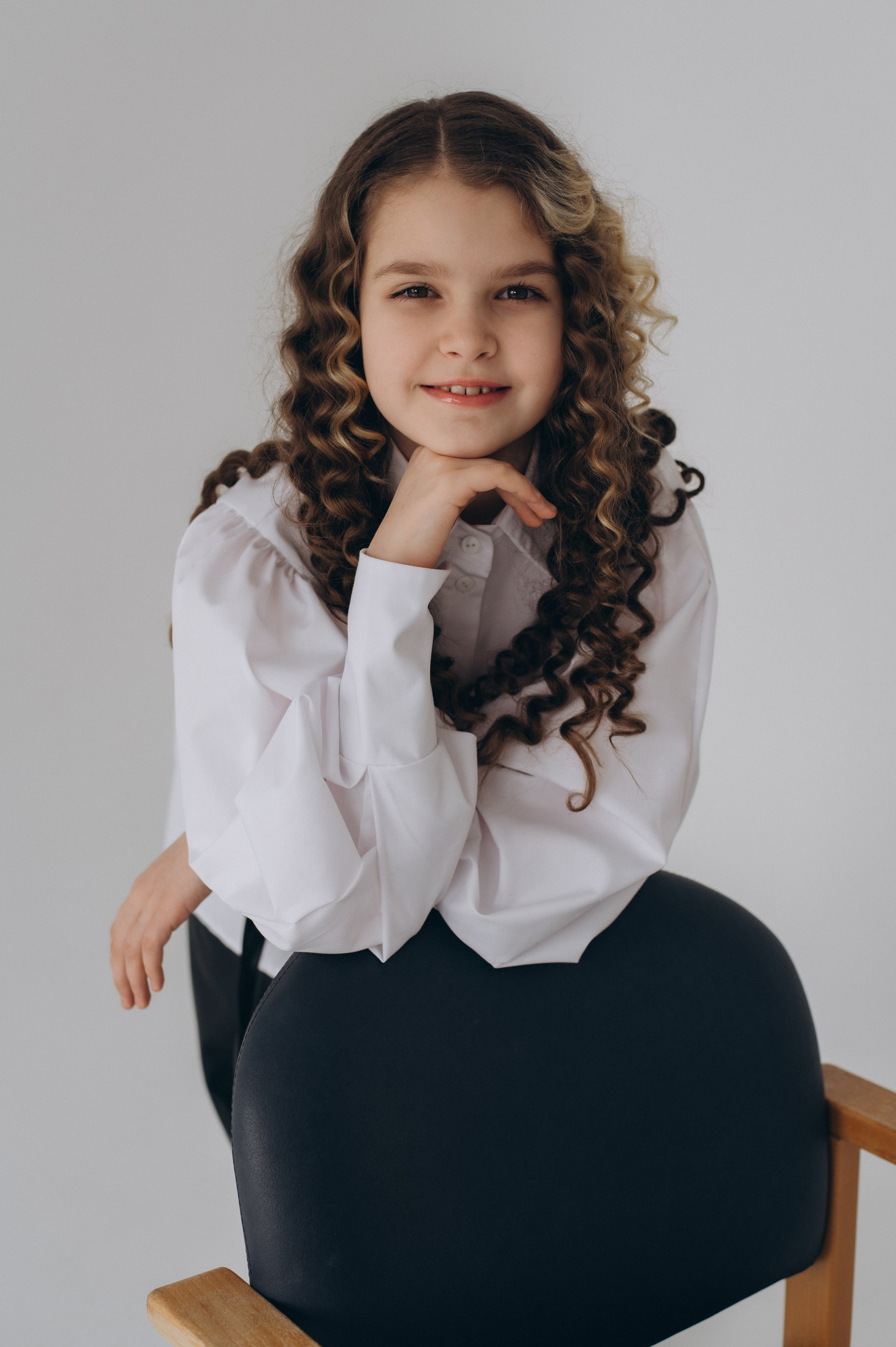 Шкільна фотосесія на віньєтки Тернопіль, шкільні альбоми, фотосесія випускників Тернопіль, випускний альбом, фотограф випускний Тернопіль. Сімейний, дитячий та індивідуальний фотограф в м. Тернопіль, м. Львів