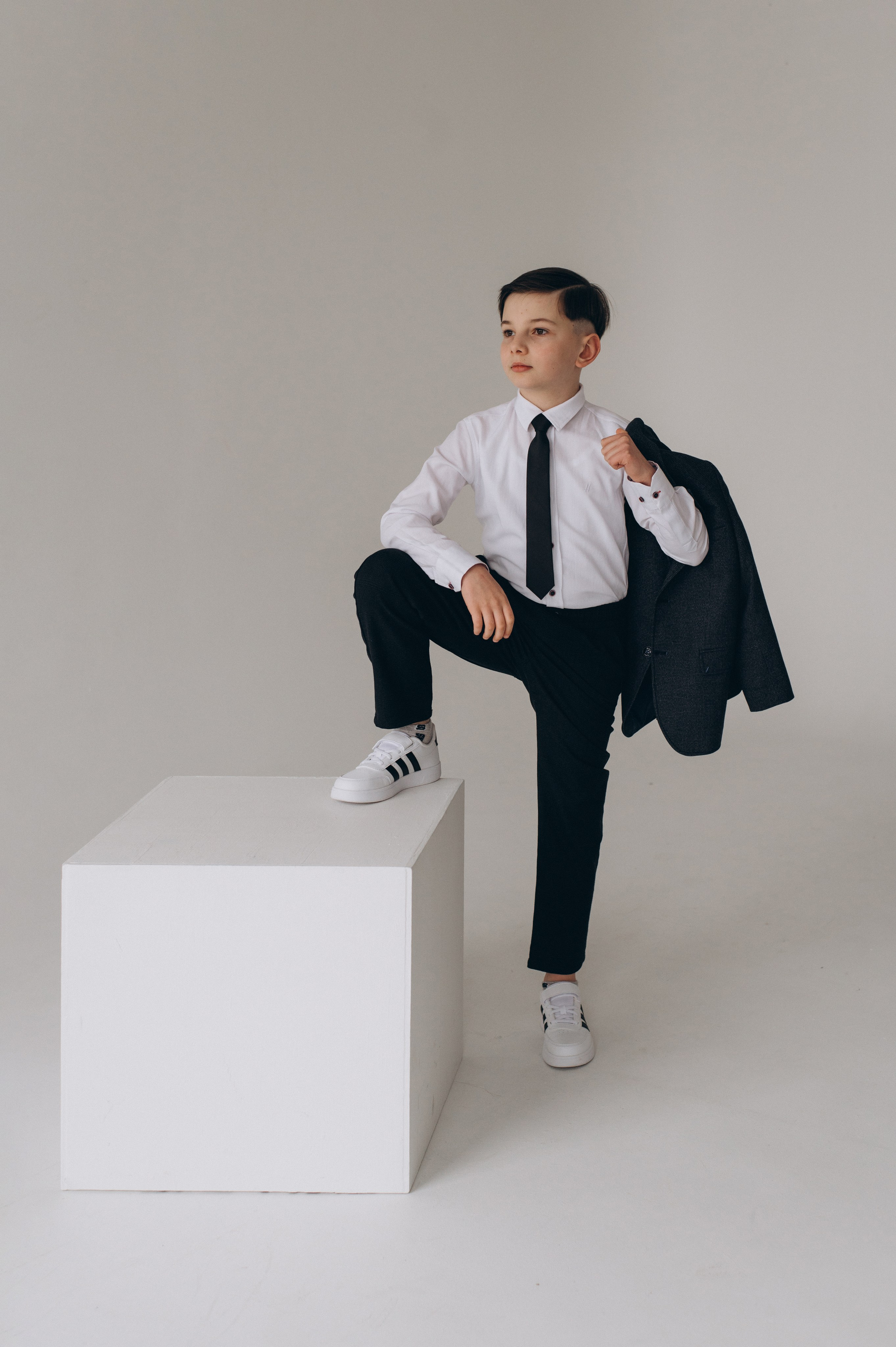 Шкільна фотосесія на віньєтки Тернопіль, шкільні альбоми, фотосесія випускників Тернопіль, випускний альбом, фотограф випускний Тернопіль. Сімейний, дитячий та індивідуальний фотограф в м. Тернопіль, м. Львів