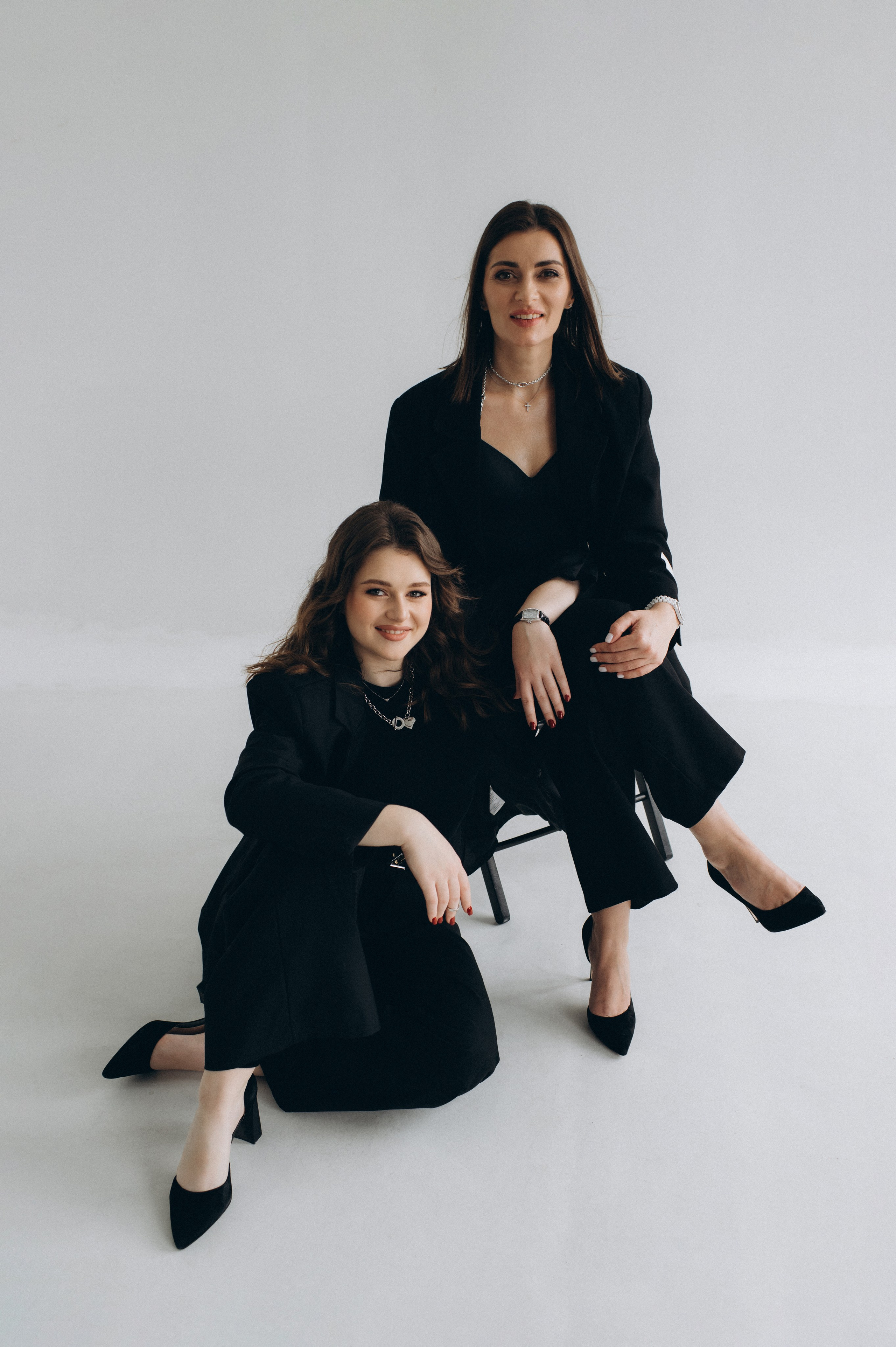 Сімейна фотосесія мами і донечок, сімейний фотограф Тернопіль, портретний фотограф Тернопіль, портретна фотосесія Львів. Сімейний, дитячий та індивідуальний фотограф в м. Тернопіль, м. Львів