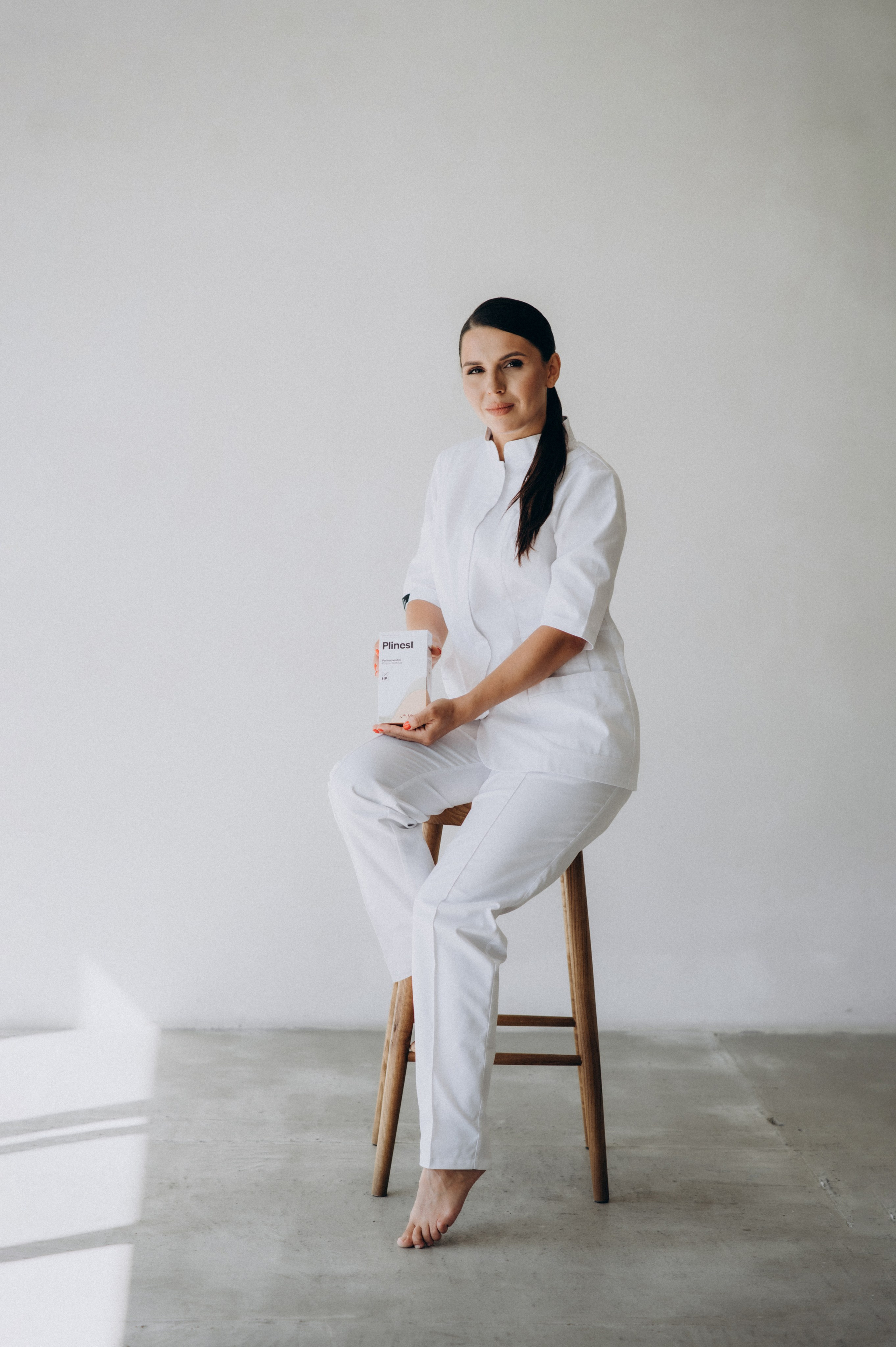 Портретна зйомка Тернопіль, контент-зйомка для лікаря, фотосесія лікаря у студії Тернопіль. Сімейний, дитячий та індивідуальний фотограф в м. Тернопіль, м. Львів