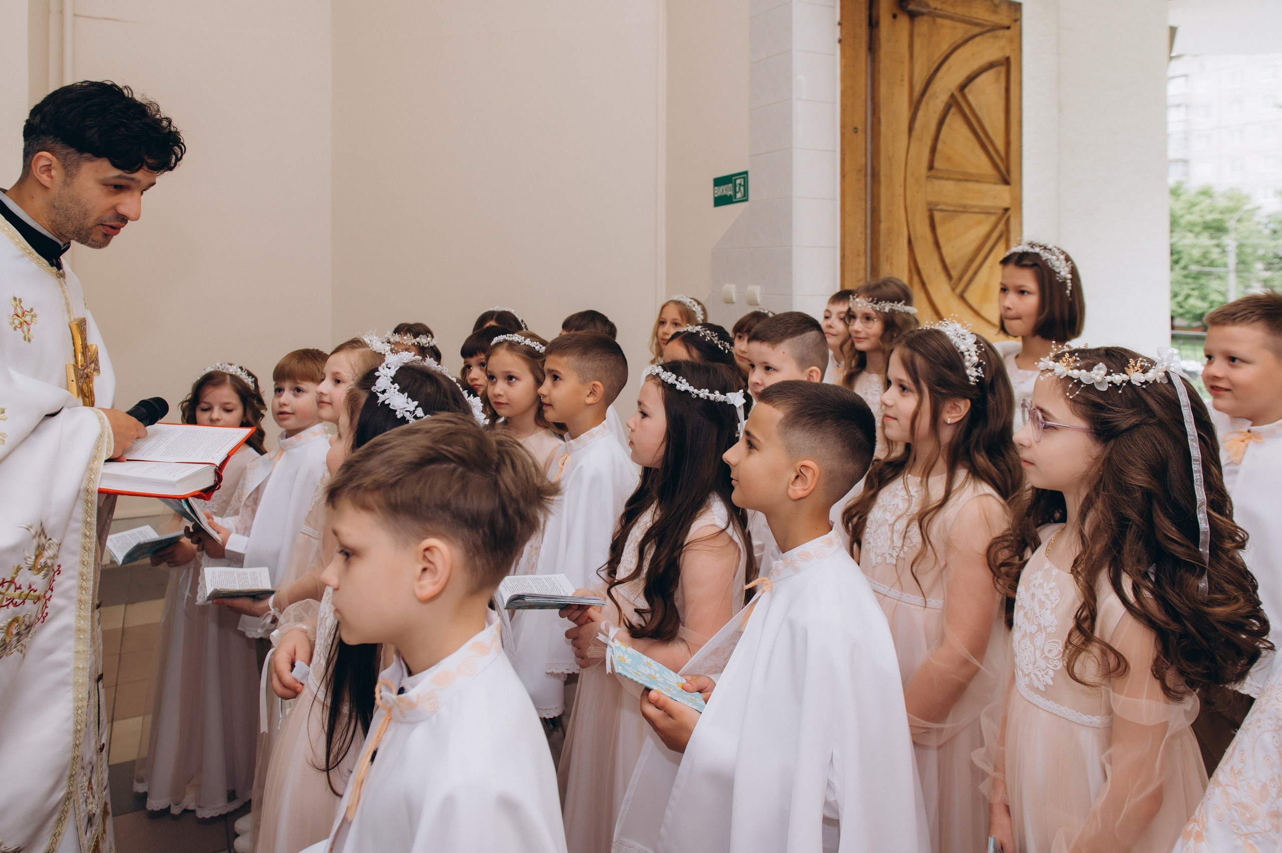 Фотосесія Причастя Тернопіль, зйомка Причастя, фотограф на Причастя Тернопіль, Причастя Львів, Причастя церква Михаїла Тернопіль. Сімейний, дитячий та індивідуальний фотограф в м. Тернопіль, м. Львів