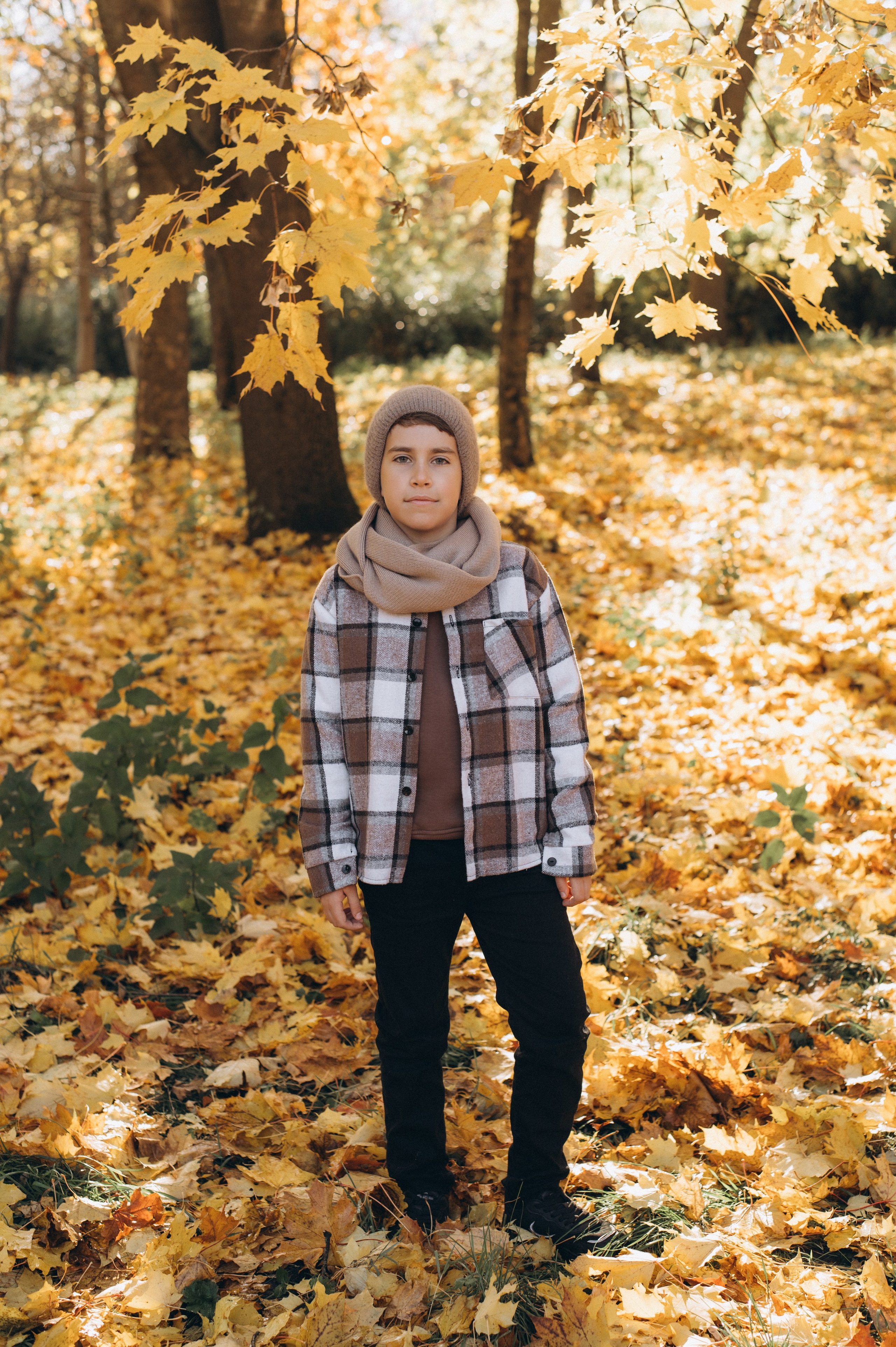 Осіння фотосесія 4 класу на віньєтки, випускні фотоальбоми Тернопіль, фотосесія випускників Тернопіль, шкільний випускний альбом Тернопіль. Сімейний, дитячий та індивідуальний фотограф в м. Тернопіль, м. Львів