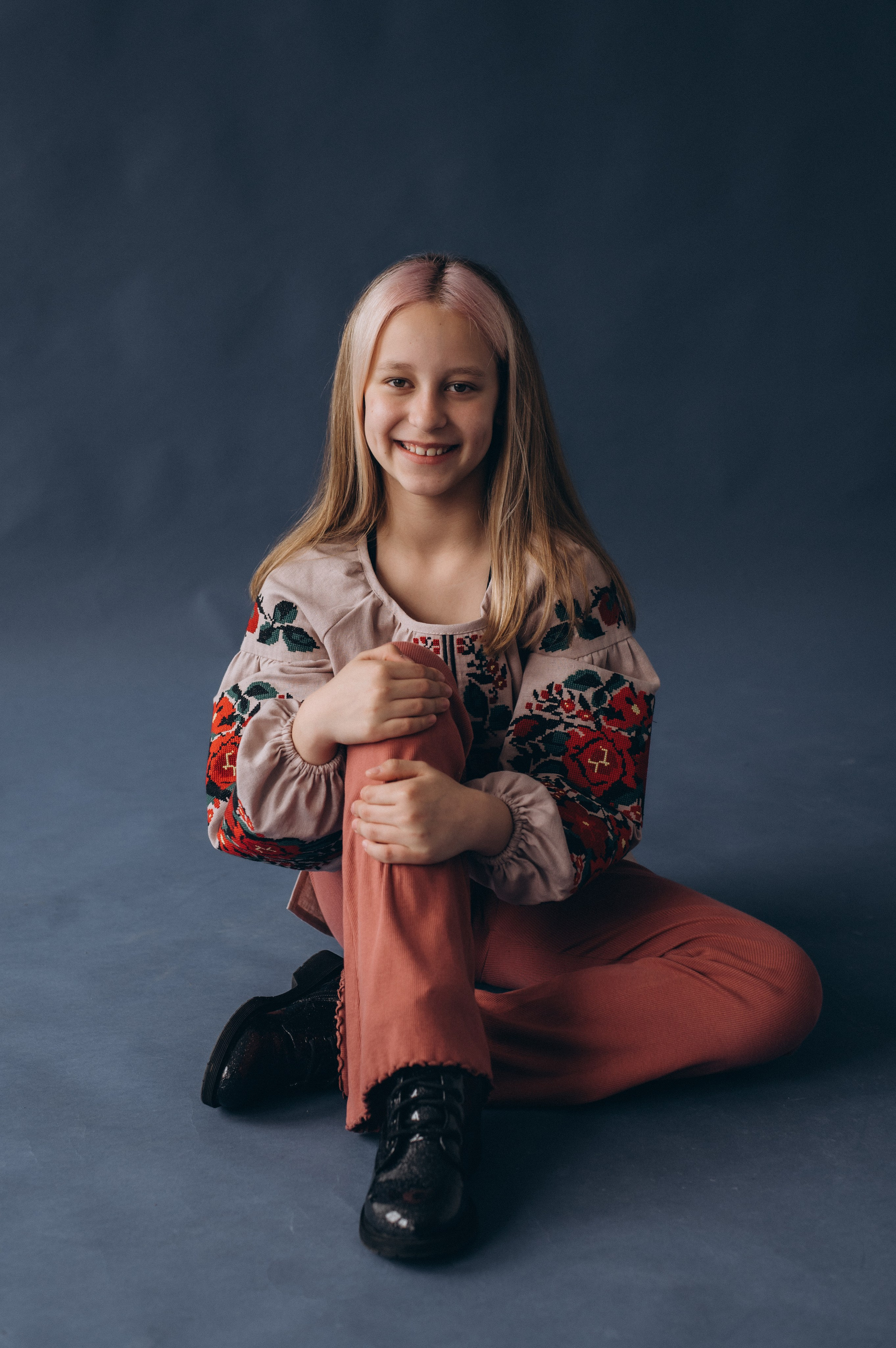 Шкільна фотосесія на віньєтки Тернопіль, фотосесія випускників Тернопіль, зйомка на віньєтки, шкільні фотоальбоми Тернопіль. Сімейний, дитячий та індивідуальний фотограф в м. Тернопіль, м. Львів