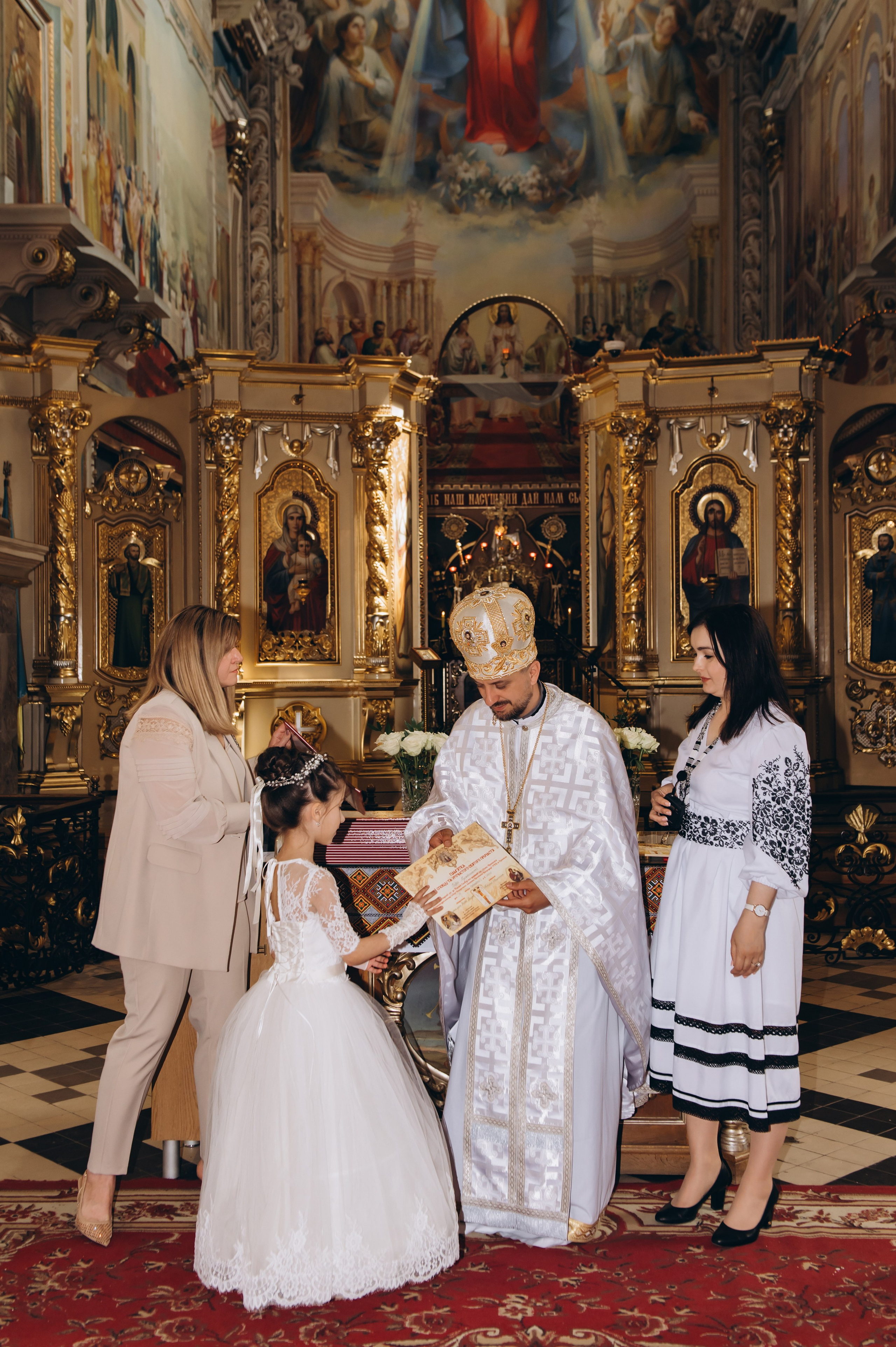 Фотосесія Першого Причастя Тернопіль, фотосесія Причастя Тернопіль, Таїнство Першого Причастя Тернопіль, Катедра Причастя Тернопіль. Сімейний, дитячий та індивідуальний фотограф в м. Тернопіль, м. Львів
